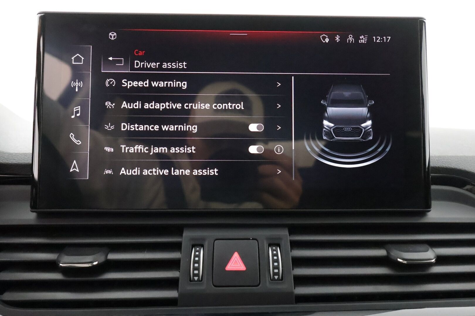 Audi Q5 2023 Progress 50 TFSI e 220 kW quattro S tronic - 3,99 % KORKOTARJOUS TÄHÄN AUTOON - 1-om. Suomi-auto / Adapt.Vakkari / P-kamera / Matrix LED / Koukku / Sporttipenkit / Apple&Android