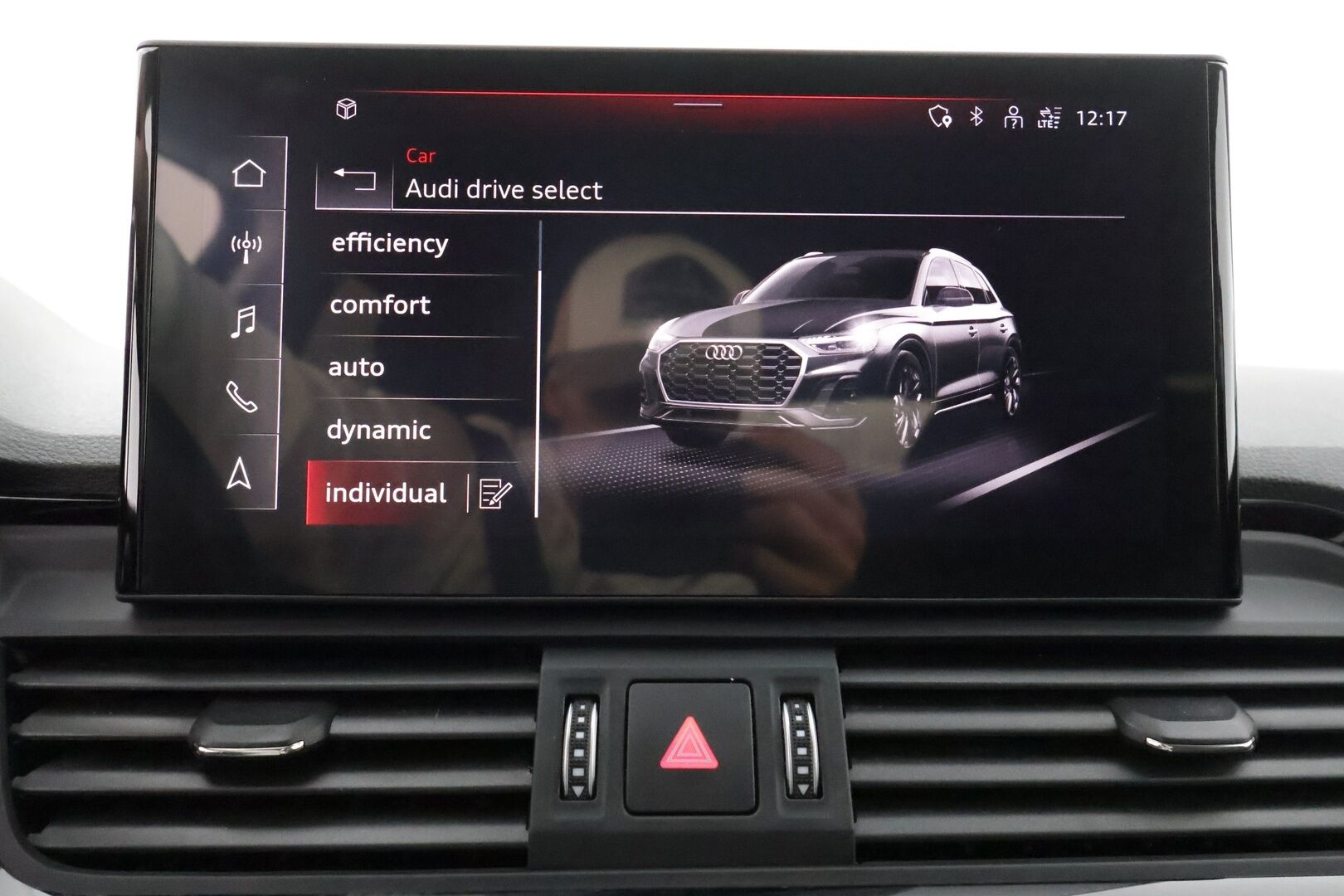 Audi Q5 2023 Progress 50 TFSI e 220 kW quattro S tronic - 3,99 % KORKOTARJOUS TÄHÄN AUTOON - 1-om. Suomi-auto / Adapt.Vakkari / P-kamera / Matrix LED / Koukku / Sporttipenkit / Apple&Android