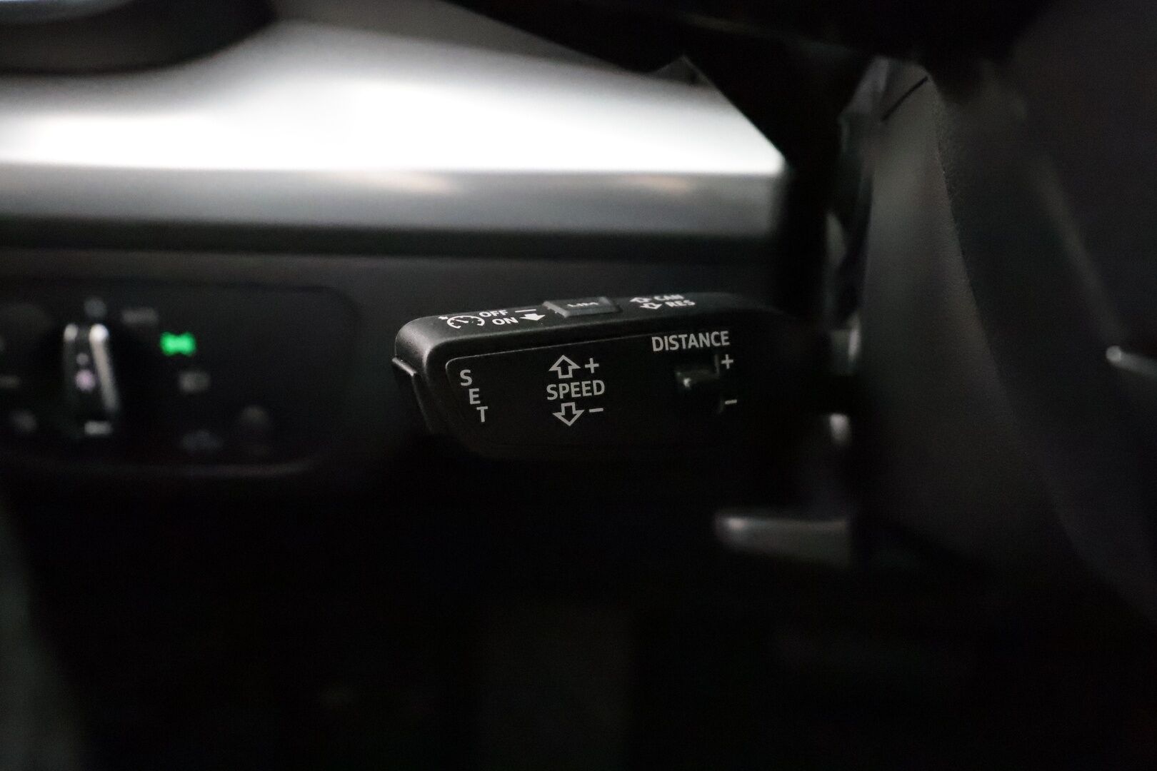 Audi Q5 2023 Progress 50 TFSI e 220 kW quattro S tronic - 3,99 % KORKOTARJOUS TÄHÄN AUTOON - 1-om. Suomi-auto / Adapt.Vakkari / P-kamera / Matrix LED / Koukku / Sporttipenkit / Apple&Android