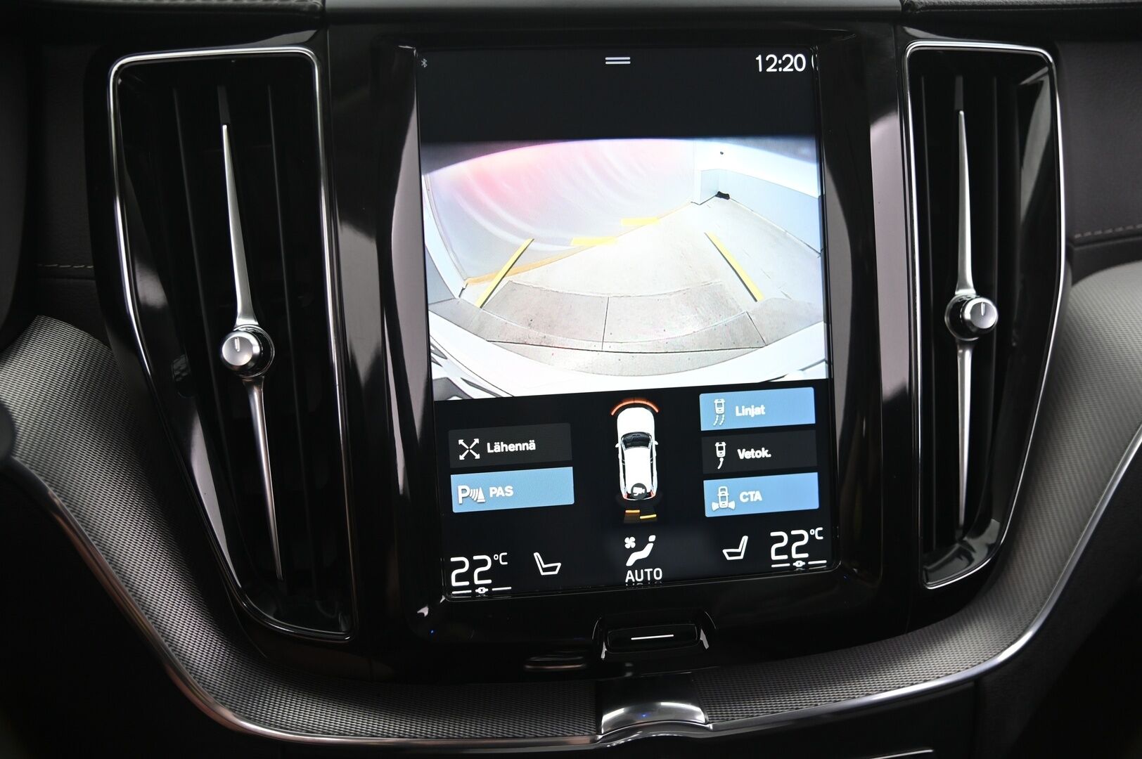 Volvo XC60 2019 T8 AWD Inscription aut - Panorama | Vetokoukku | Muistipenkki | VOC | P.Kamera | SoH 78% | Juuri huollettu | 2x renkaat&alumiinivanteet
