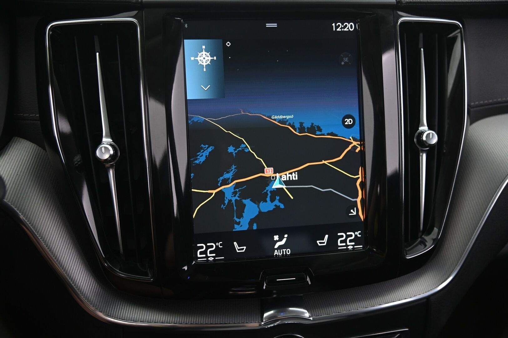 Volvo XC60 2019 T8 AWD Inscription aut - Panorama | Vetokoukku | Muistipenkki | VOC | P.Kamera | SoH 78% | Juuri huollettu | 2x renkaat&alumiinivanteet