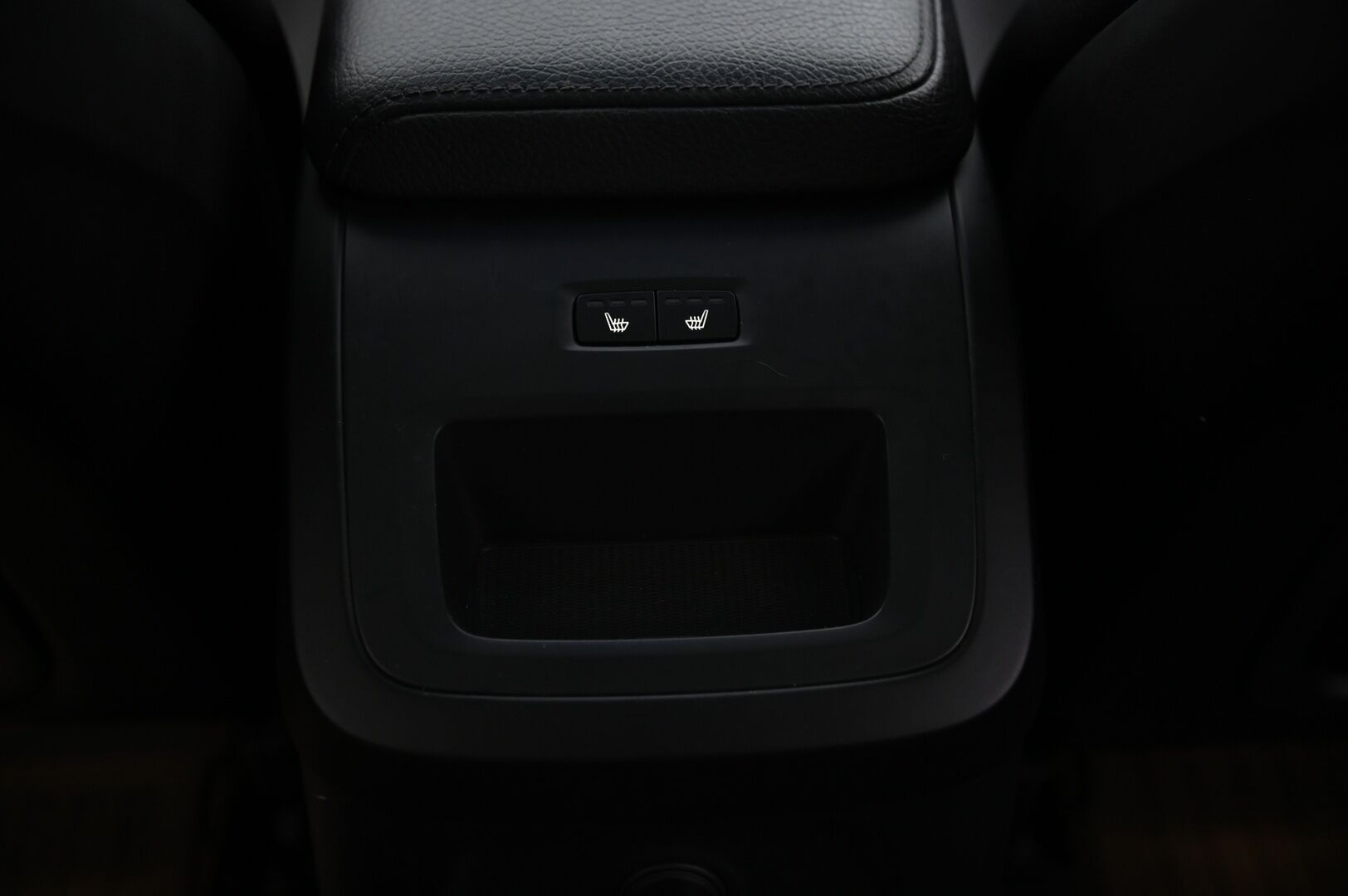 Volvo XC60 2019 T8 AWD Inscription aut - Panorama | Vetokoukku | Muistipenkki | VOC | P.Kamera | SoH 78% | Juuri huollettu | 2x renkaat&alumiinivanteet