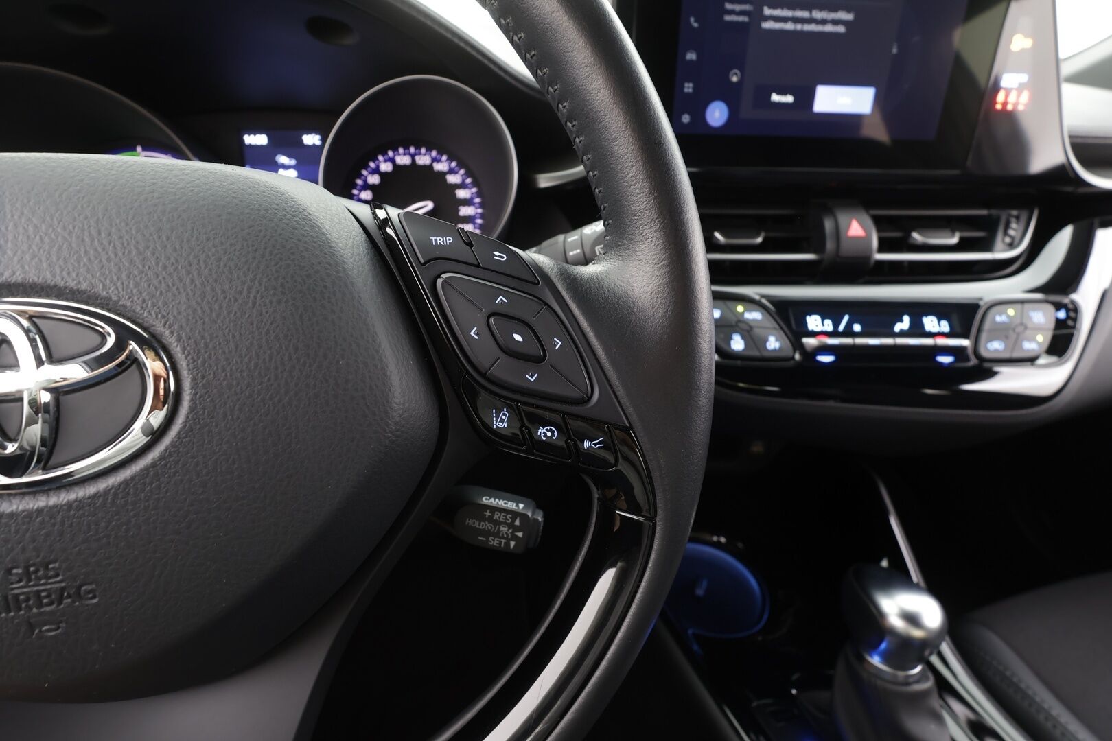 Toyota C-HR 2022 1,8 Hybrid Active - | ACC | LED | P.kamera | Facelift | Keyless | Apple & Android | Lämm. ratti | 2x renkaat aluin |