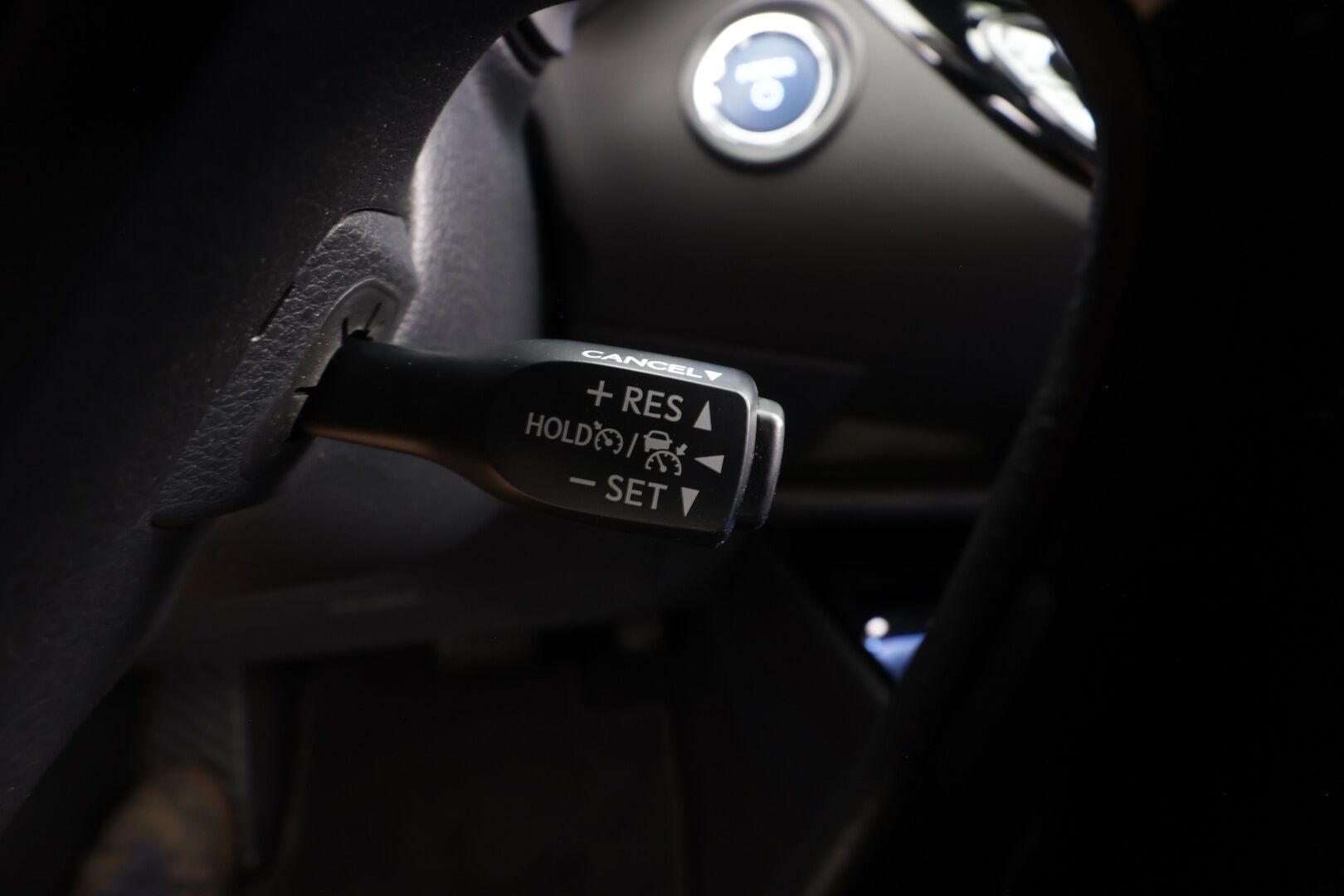 Toyota C-HR 2022 1,8 Hybrid Active - | ACC | LED | P.kamera | Facelift | Keyless | Apple & Android | Lämm. ratti | 2x renkaat aluin |
