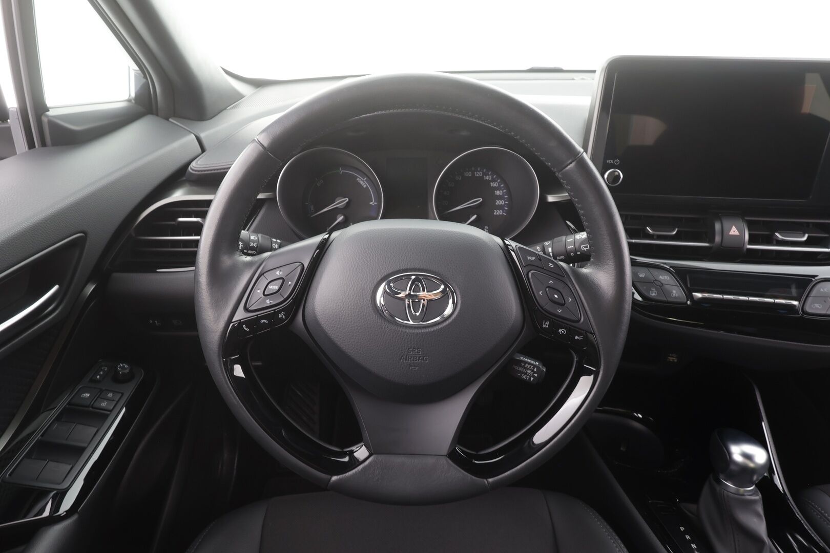 Toyota C-HR 2022 1,8 Hybrid Active - | ACC | LED | P.kamera | Facelift | Keyless | Apple & Android | Lämm. ratti | 2x renkaat aluin |