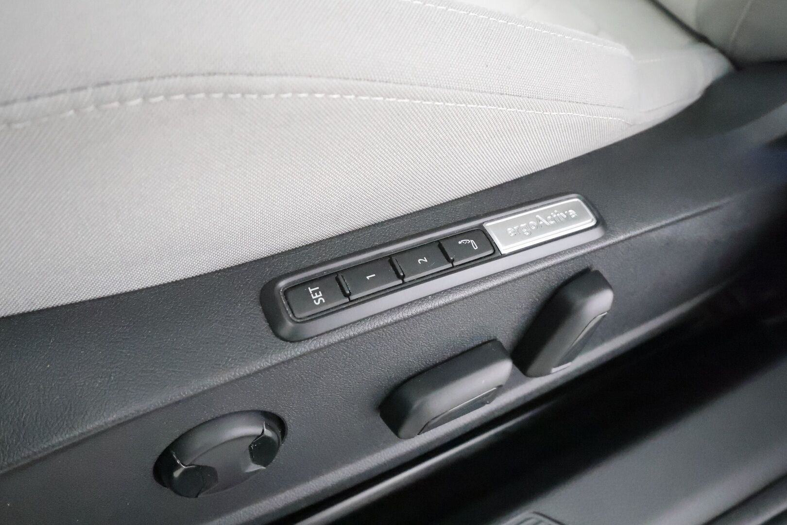 Volkswagen Golf 2021 Style eHybrid 150 kW (PHEV) DSG-automaatti - | ACC | Tutkat | Sähkösäätöinen istuin | LED |  Navi |
