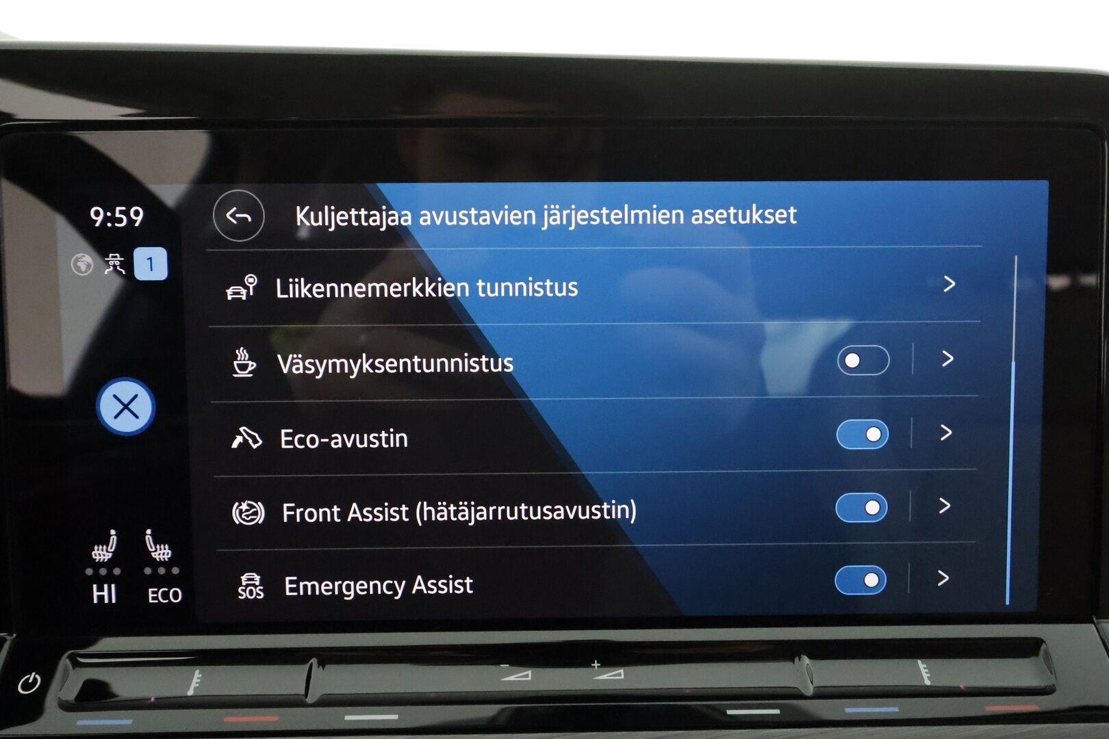 Volkswagen Golf 2021 Style eHybrid 150 kW (PHEV) DSG-automaatti * ACC / Tutkat / Sähkösäätöinen istuin / LED / Navi * - Kahdet renkaat / Huippuvarusteet / Luotettava tekniikka! - HULLUT AVAJAISHULINAT KORKOTARJOUS 3,29 %