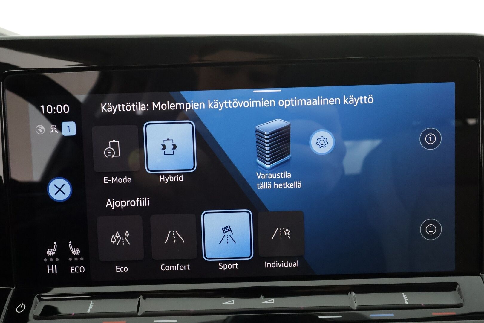 Volkswagen Golf 2021 Style eHybrid 150 kW (PHEV) DSG-automaatti * ACC / Tutkat / Sähkösäätöinen istuin / LED / Navi * - Kahdet renkaat / Huippuvarusteet / Luotettava tekniikka! - HULLUT AVAJAISHULINAT KORKOTARJOUS 3,29 %