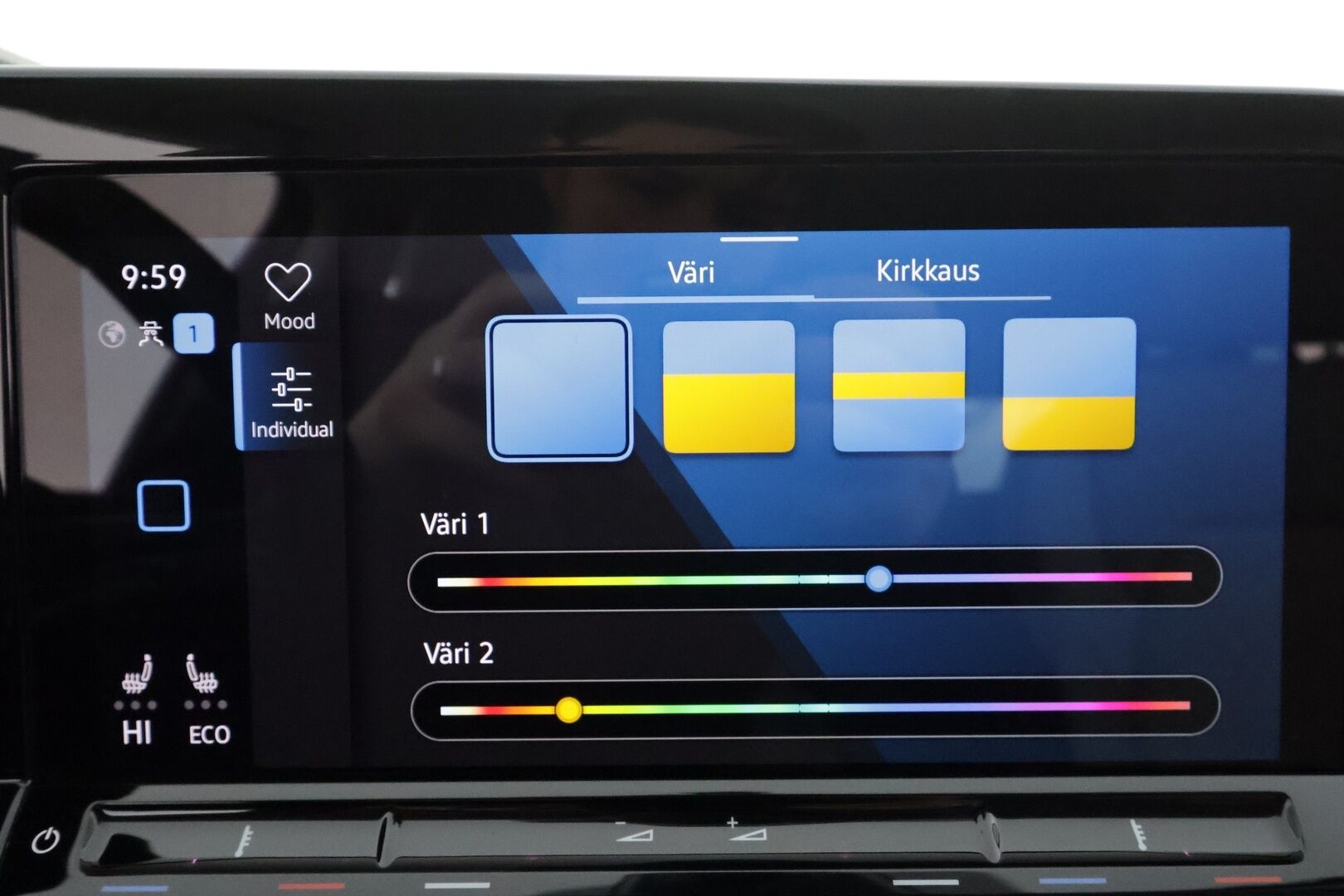 Volkswagen Golf 2021 Style eHybrid 150 kW (PHEV) DSG-automaatti * ACC / Tutkat / Sähkösäätöinen istuin / LED / Navi * - Kahdet renkaat / Huippuvarusteet / Luotettava tekniikka! - HULLUT AVAJAISHULINAT KORKOTARJOUS 3,29 %