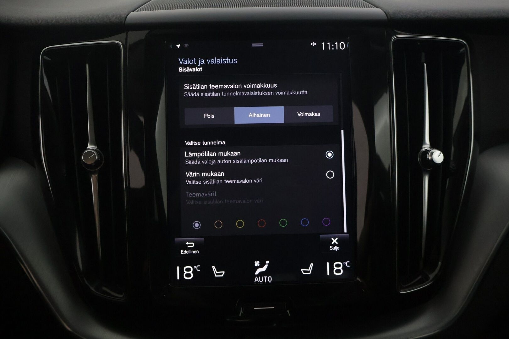Volvo XC60 2018 T8 AWD Momentum aut - | HUD | Panorama | ACC | Koukku | 360 | Webasto | R-Design Nahkapenkit | KeylessGo | 85 Soh%|