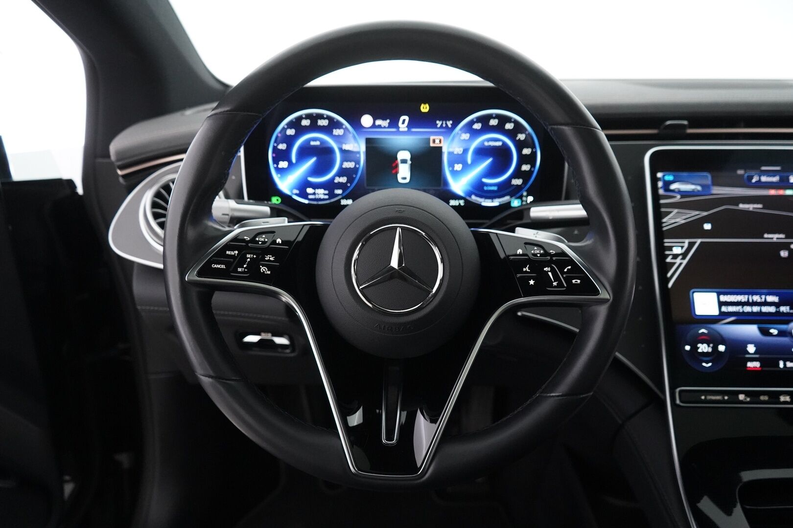 Mercedes-Benz EQS 2022 350 Sedan Luxury - Distronic | Nelipyöräohjaus | Panorama | Nahkasisusta | Muistipenkit | Keyless | Peruutuskamera | Airmatic | Blis | Ambient | Akku kuntotarkastettu