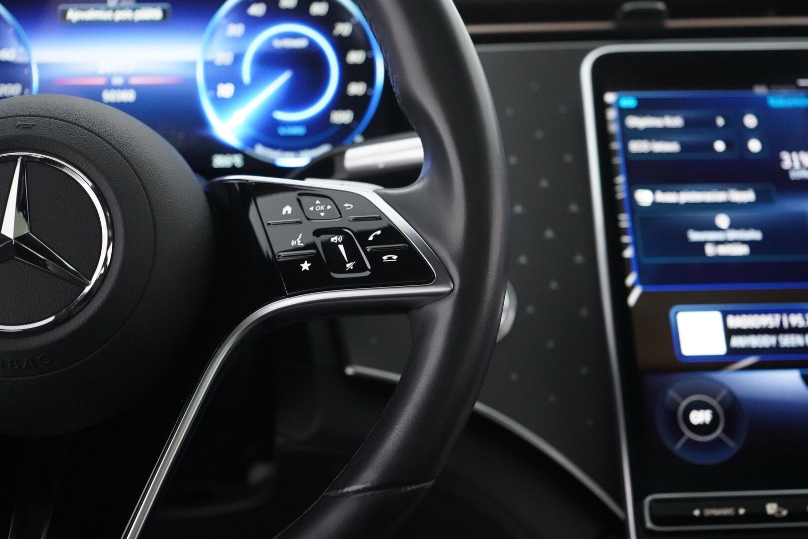 Mercedes-Benz EQS 2022 350 Sedan Luxury - Distronic | Nelipyöräohjaus | Panorama | Nahkasisusta | Muistipenkit | Keyless | Peruutuskamera | Airmatic | Blis | Ambient | Akku kuntotarkastettu