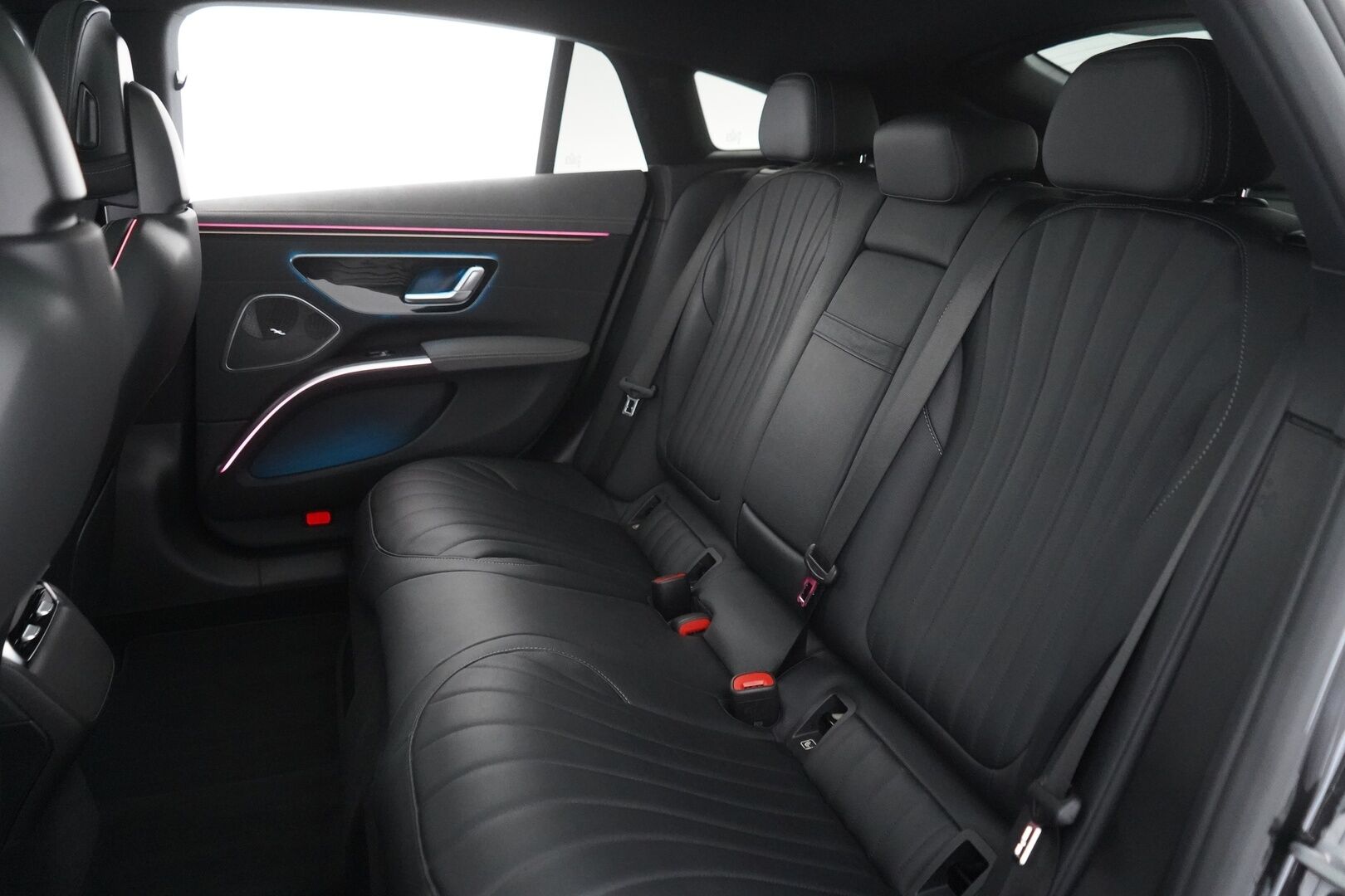 Mercedes-Benz EQS 2022 350 Sedan Luxury - Distronic | Nelipyöräohjaus | Panorama | Nahkasisusta | Muistipenkit | Keyless | Peruutuskamera | Airmatic | Blis | Ambient | Akku kuntotarkastettu