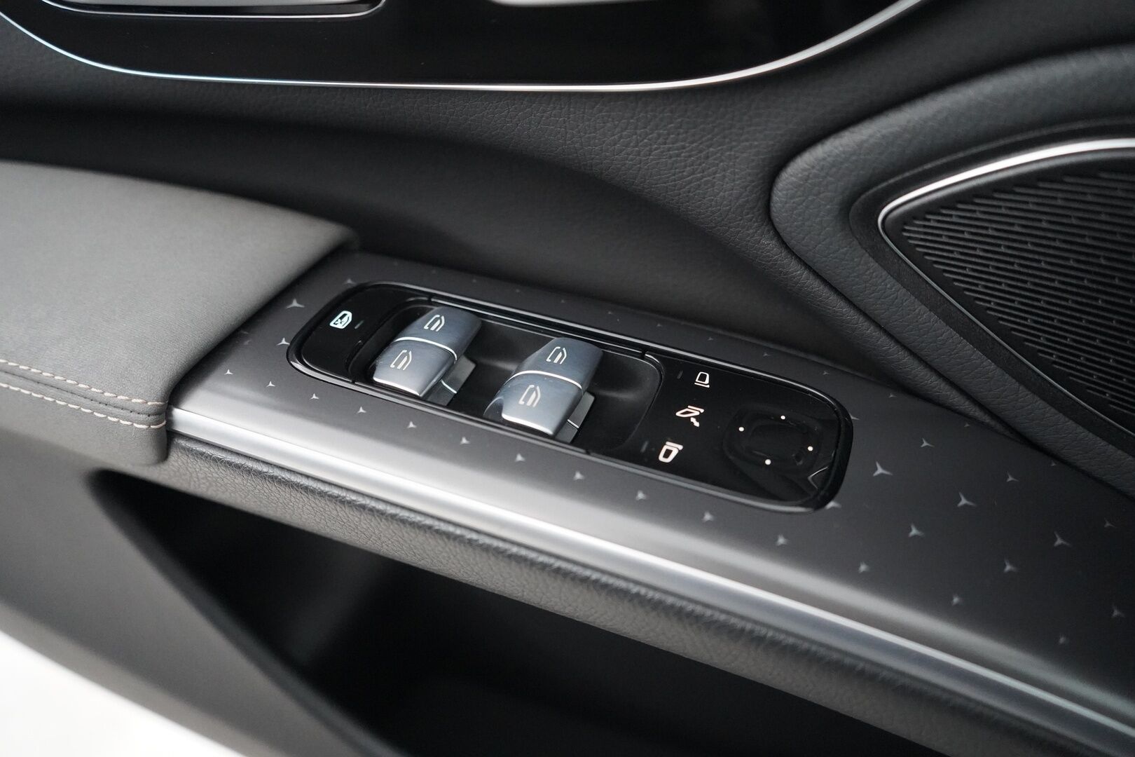 Mercedes-Benz EQS 2022 350 Sedan Luxury - Distronic | Nelipyöräohjaus | Panorama | Nahkasisusta | Muistipenkit | Keyless | Peruutuskamera | Airmatic | Blis | Ambient | Akku kuntotarkastettu