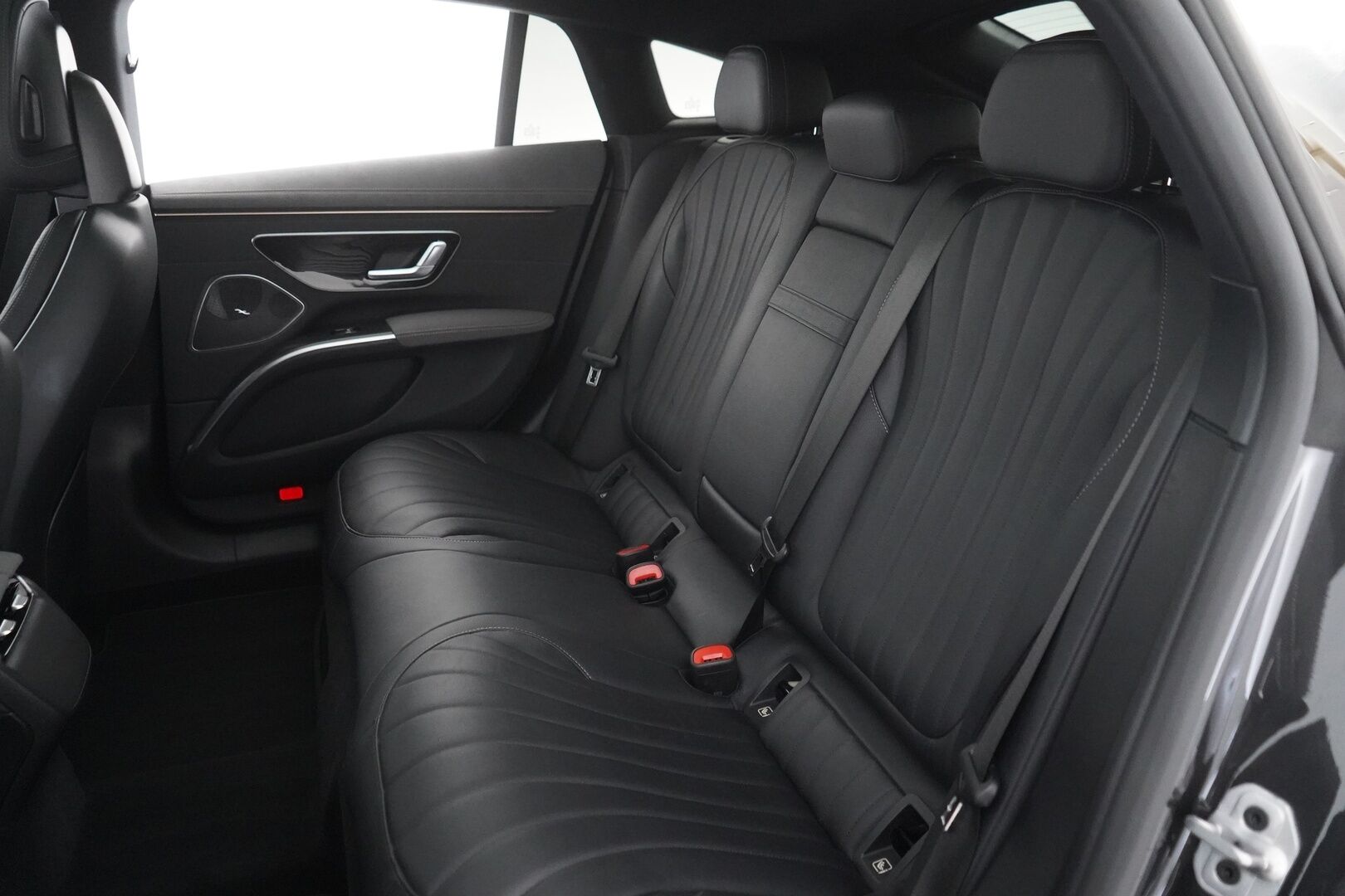 Mercedes-Benz EQS 2022 350 Sedan Luxury - Distronic | Nelipyöräohjaus | Panorama | Nahkasisusta | Muistipenkit | Keyless | Peruutuskamera | Airmatic | Blis | Ambient | Akku kuntotarkastettu