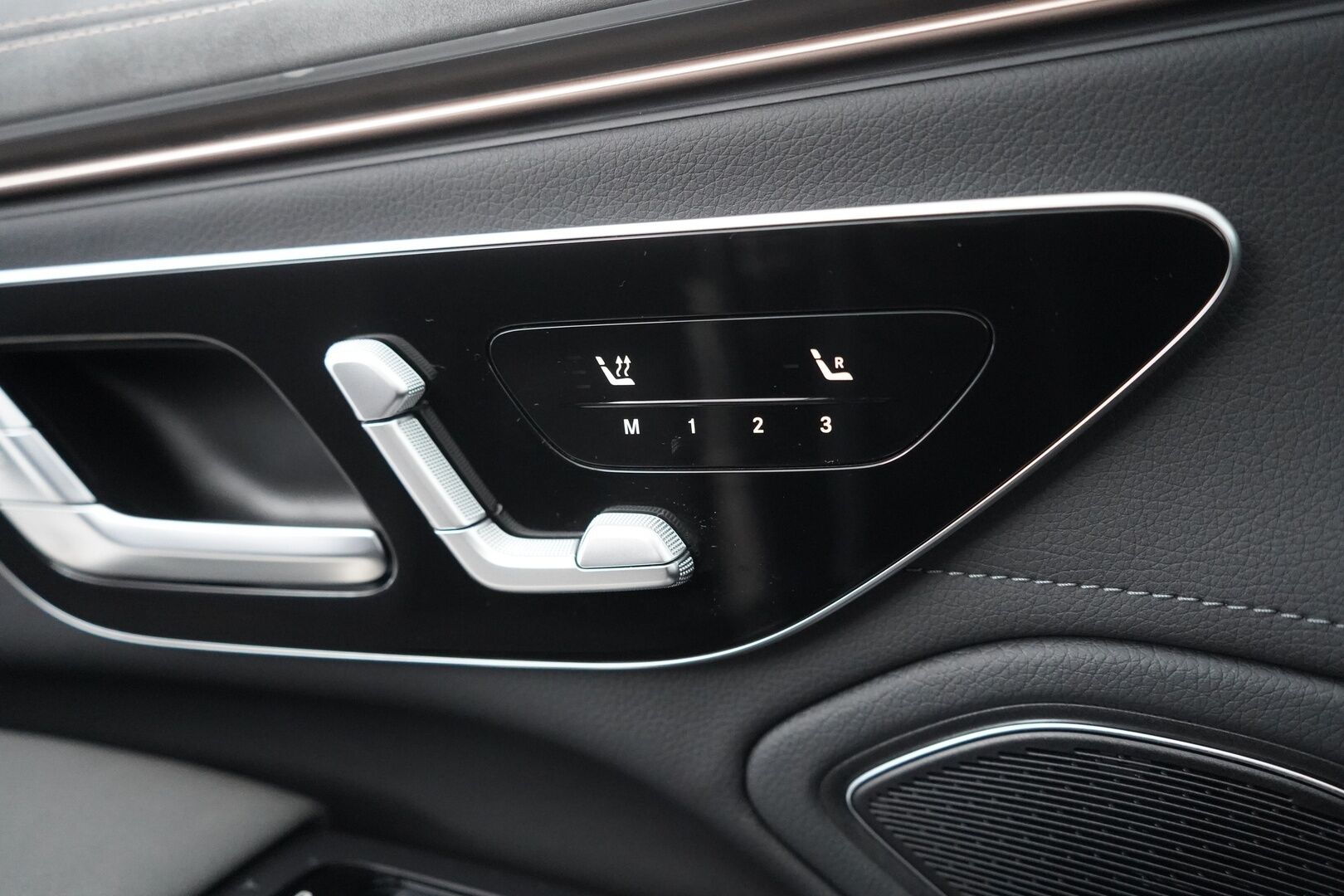 Mercedes-Benz EQS 2022 350 Sedan Luxury - Distronic | Nelipyöräohjaus | Panorama | Nahkasisusta | Muistipenkit | Keyless | Peruutuskamera | Airmatic | Blis | Ambient | Akku kuntotarkastettu