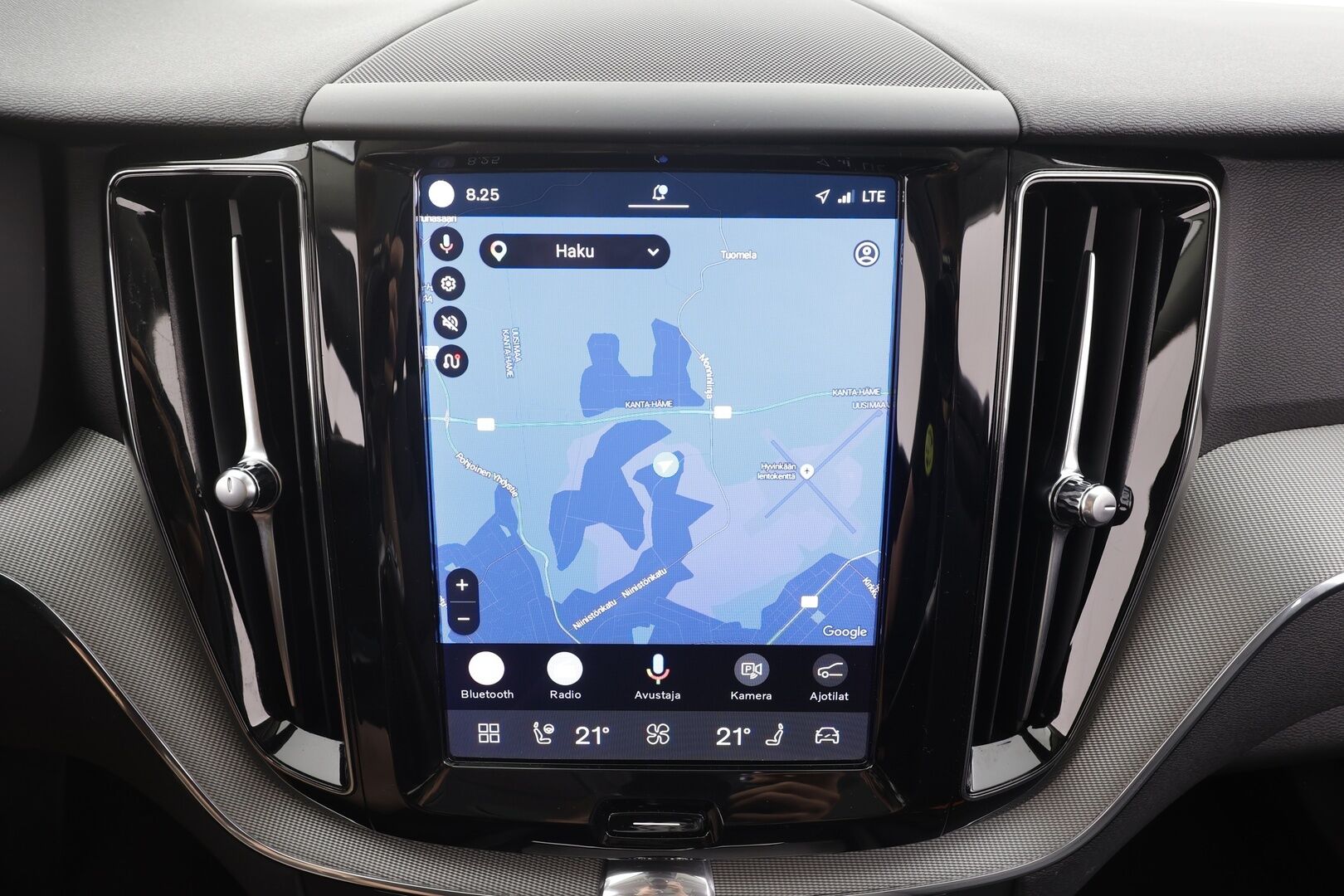 Volvo XC60 2023 T6 AWD Long Range Plus Dark aut - | Pilot assist | Webasto | Koukku | Panorama | Full LED | Muistinahat | P.Kamera | High Performance audio | Keyless | Apple&Android | 1.Om Suomi-auto | Merkkihuollettu | Kahdet Renkaat |