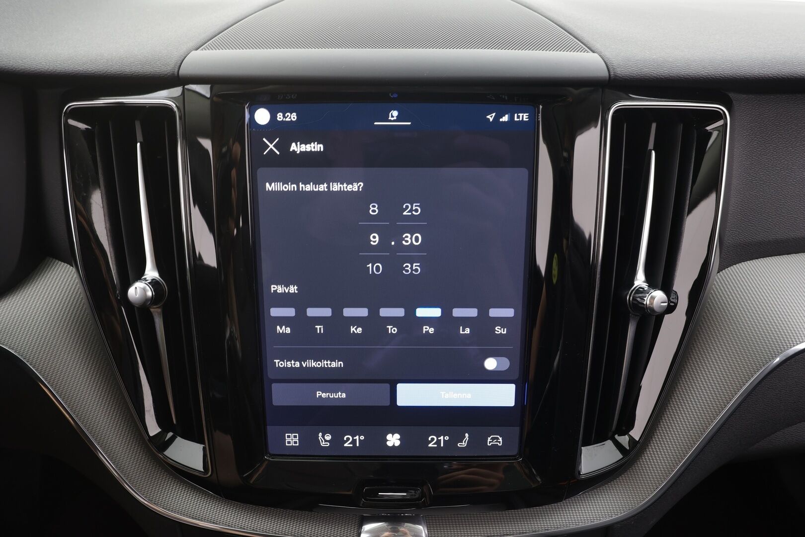 Volvo XC60 2023 T6 AWD Long Range Plus Dark aut - | Pilot assist | Webasto | Koukku | Panorama | Full LED | Muistinahat | P.Kamera | High Performance audio | Keyless | Apple&Android | 1.Om Suomi-auto | Merkkihuollettu | Kahdet Renkaat |