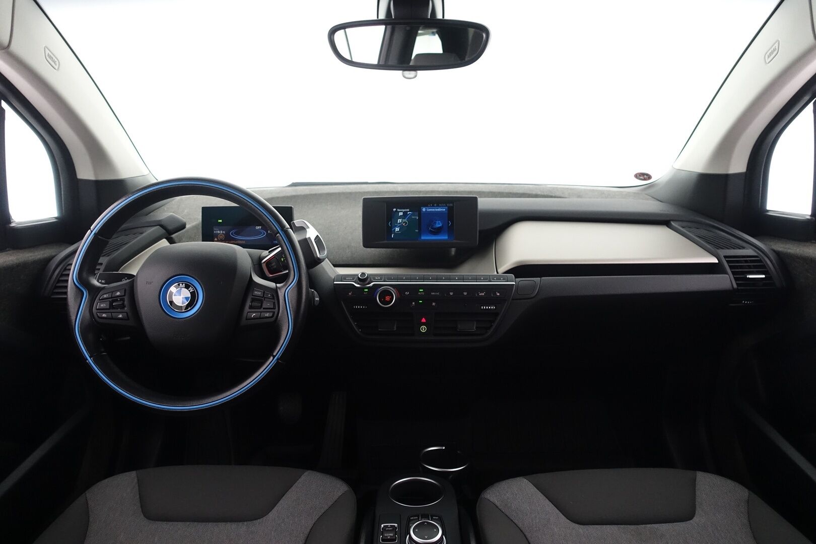 BMW I3S 2022 120 Charged Edition - | ACC | Driving Assistant Plus | Lämpöpumppu | Digimittaristo | P.Kamera | Keyless | Navi | Bluetooth | 2X Renkaat & Aluvanteet |