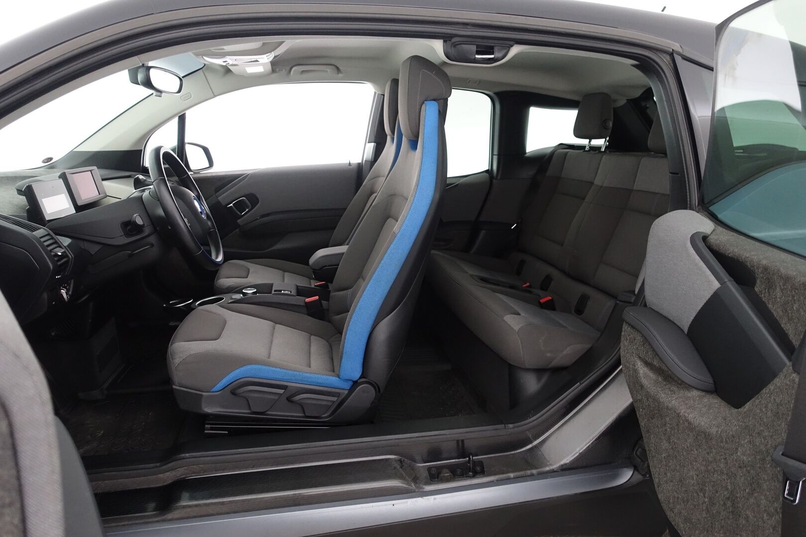 BMW I3S 2022 120 Charged Edition - | ACC | Driving Assistant Plus | Lämpöpumppu | Digimittaristo | P.Kamera | Keyless | Navi | Bluetooth | 2X Renkaat & Aluvanteet |