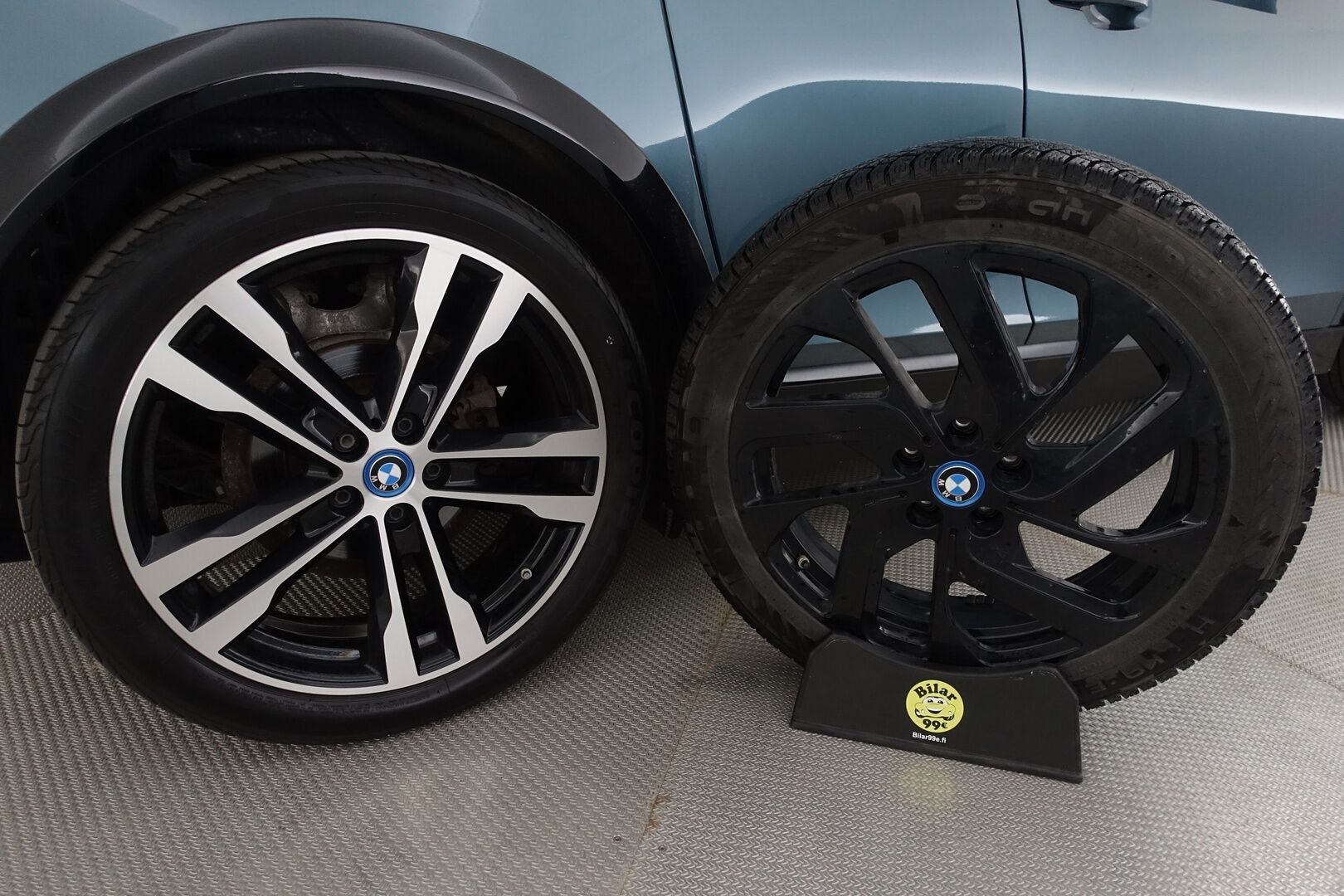 BMW I3S 2022 120 Charged Edition - | ACC | Driving Assistant Plus | Lämpöpumppu | Digimittaristo | P.Kamera | Keyless | Navi | Bluetooth | 2X Renkaat & Aluvanteet |