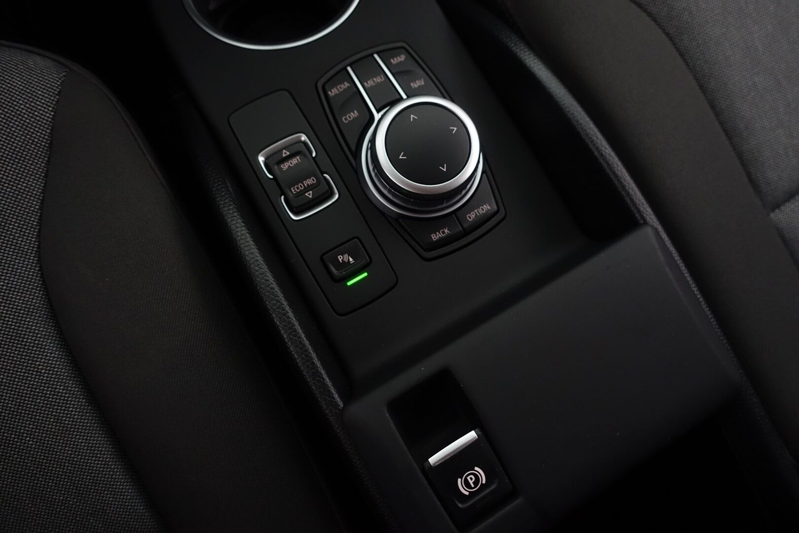 BMW I3S 2022 120 Charged Edition - | ACC | Driving Assistant Plus | Lämpöpumppu | Digimittaristo | P.Kamera | Keyless | Navi | Bluetooth | 2X Renkaat & Aluvanteet |