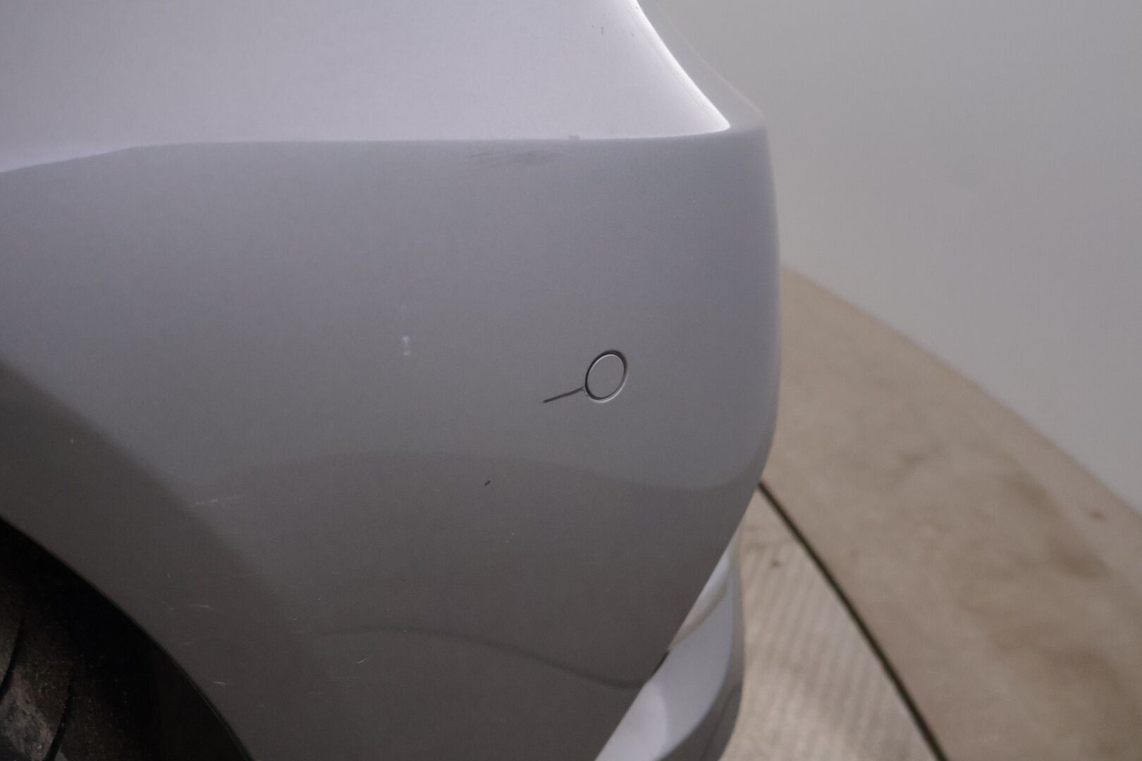 Mercedes-Benz E 2011 200 NGT Avantgarde 1,8 * Myydään Huutokaupat.com * Lohkolämmitin / Vetokoukku / Vakkari / Tutkat / * - *Myydään Huutokaupat.com* Kahdet renkaat vanteilla / Ortopedi-istuimet*