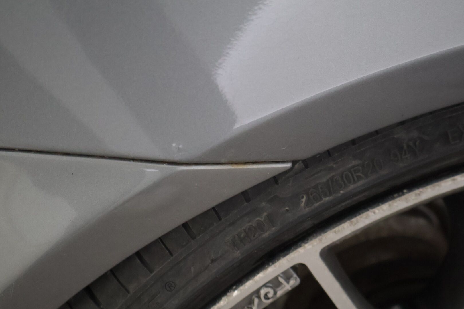 Mercedes-Benz E 2011 200 NGT Avantgarde 1,8 * Myydään Huutokaupat.com * Lohkolämmitin / Vetokoukku / Vakkari / Tutkat / * - *Myydään Huutokaupat.com* Kahdet renkaat vanteilla / Ortopedi-istuimet*