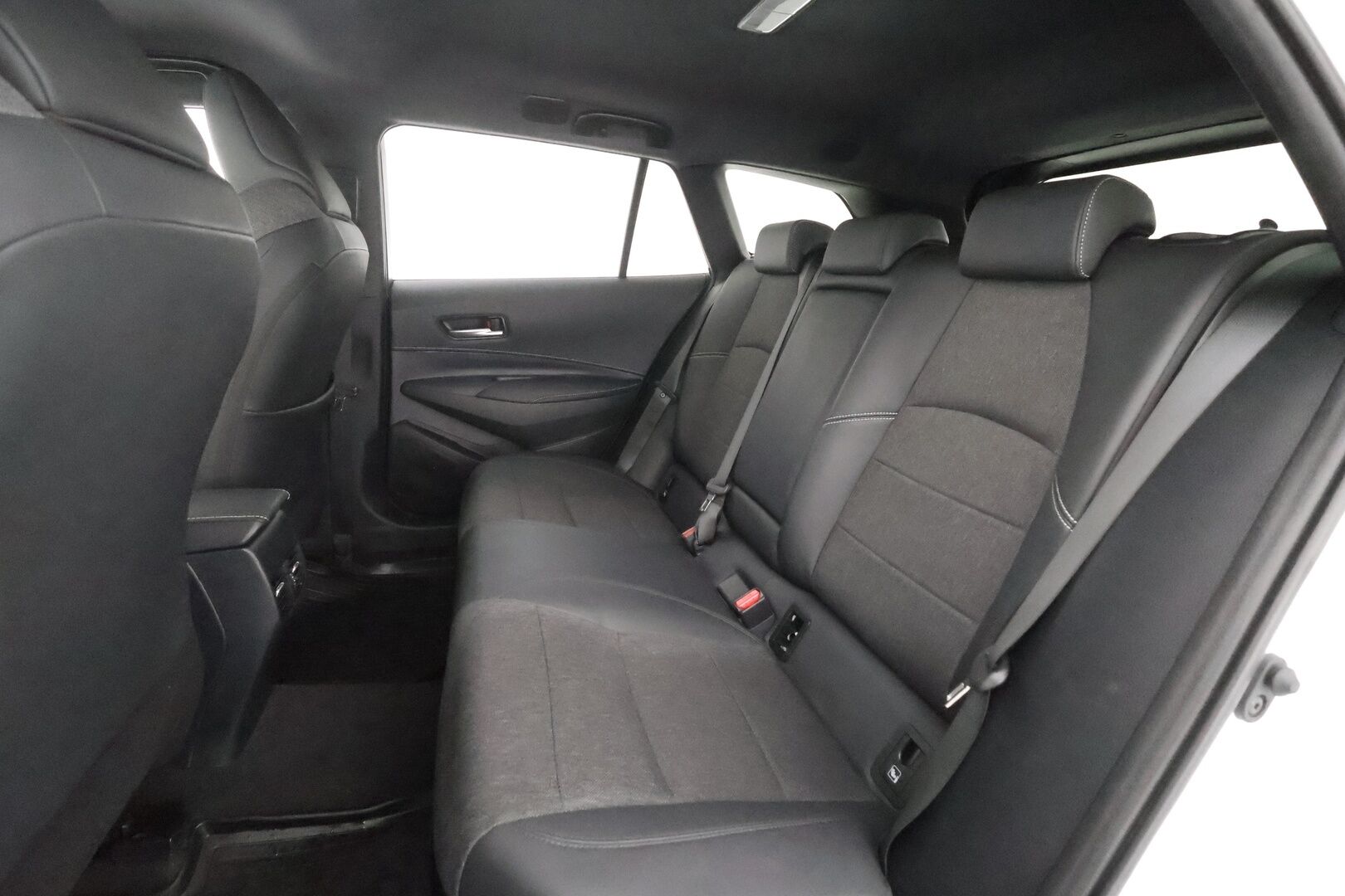 Toyota Corolla 2023 Touring Sports 1,8 Hybrid Launch Edition - | ACC | LED | P.Kamera | Lohkolämmitin | Kaistavahti | Navi | Keyless | PDA | Facelift | Kahdet renkaat | Merkkihuollot | Suomi-auto | 