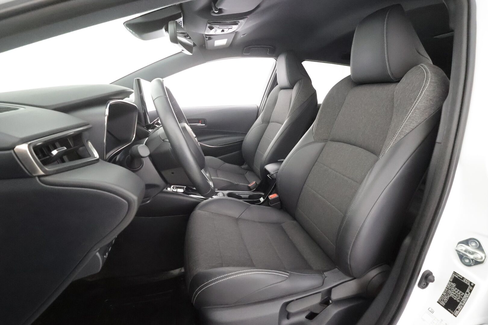 Toyota Corolla 2023 Touring Sports 1,8 Hybrid Launch Edition - | ACC | LED | P.Kamera | Lohkolämmitin | Kaistavahti | Navi | Keyless | PDA | Facelift | Kahdet renkaat | Merkkihuollot | Suomi-auto | 