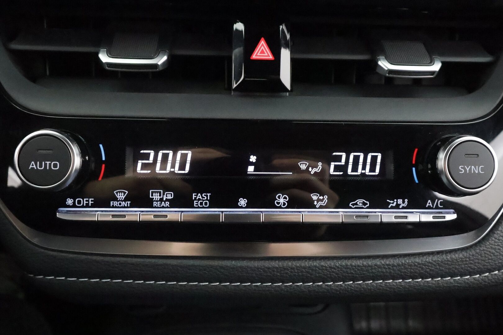 Toyota Corolla 2023 Touring Sports 1,8 Hybrid Launch Edition - | ACC | LED | P.Kamera | Lohkolämmitin | Kaistavahti | Navi | Keyless | PDA | Facelift | Kahdet renkaat | Merkkihuollot | Suomi-auto | 
