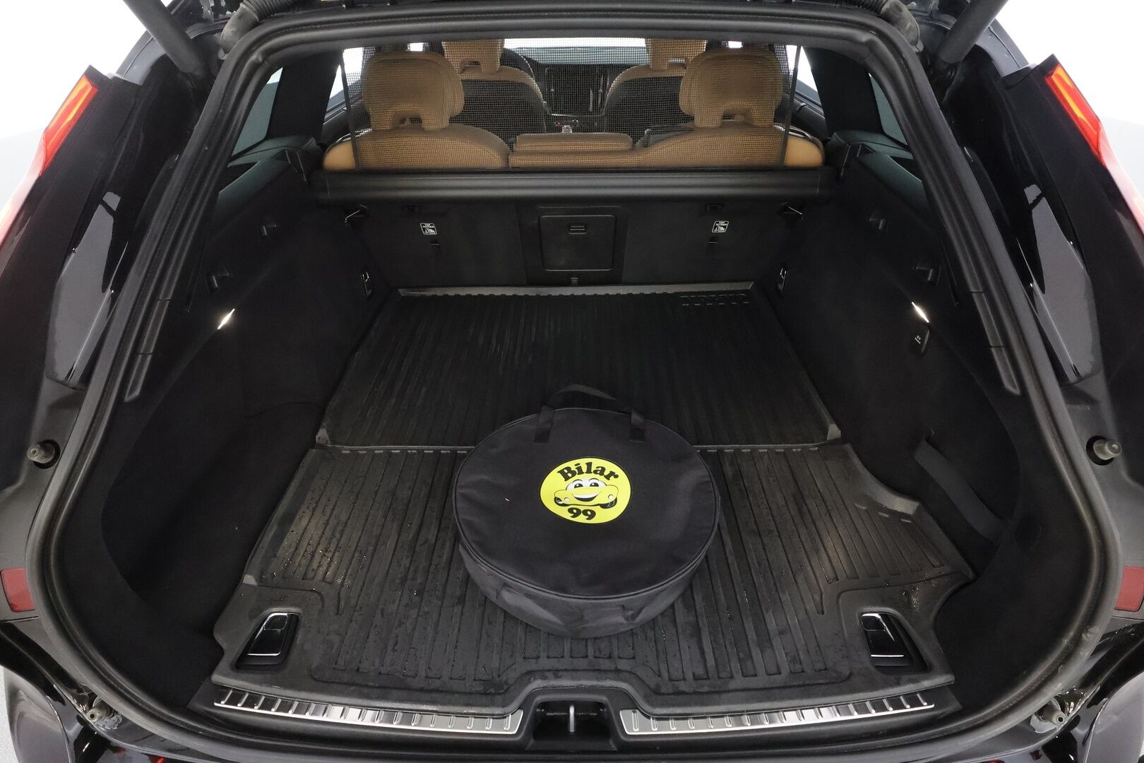 Volvo V90 2023 T8 AWD Long Range High Performance Ultimate Bright aut - | Pilot assist | 360-Kamera | Full-LED | H/K | Panorama | HUD | Ilmastoidut Muistipenkit | Keyless | Ruskeat Sporttinahat | 1.Om Suomi-auto | Kahdet renkaat | Merkkihuollettu |