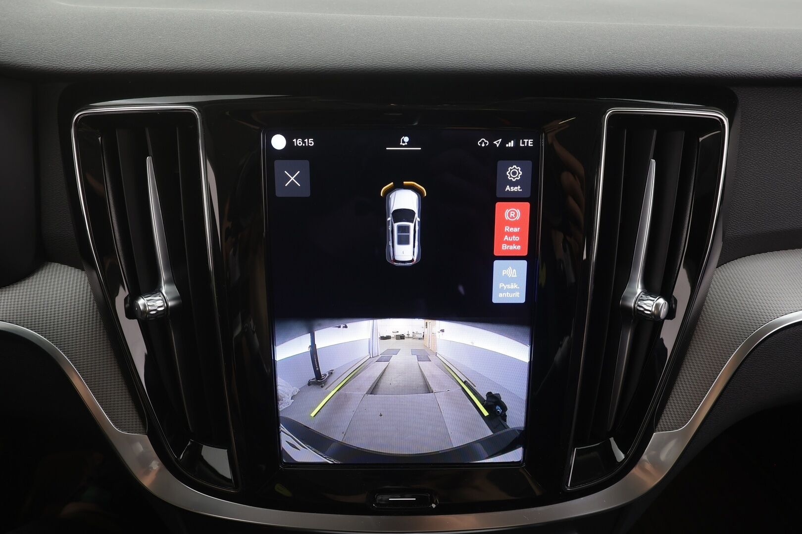 Volvo V60 2023 B4 MHEV Business Plus Bright DCT aut - | ACC | Webasto | Koukku | Muistinahat | Sporttipenkit | Full-LED | P.kamera | High performance audio | Keyless | 1-om suomiauto | 