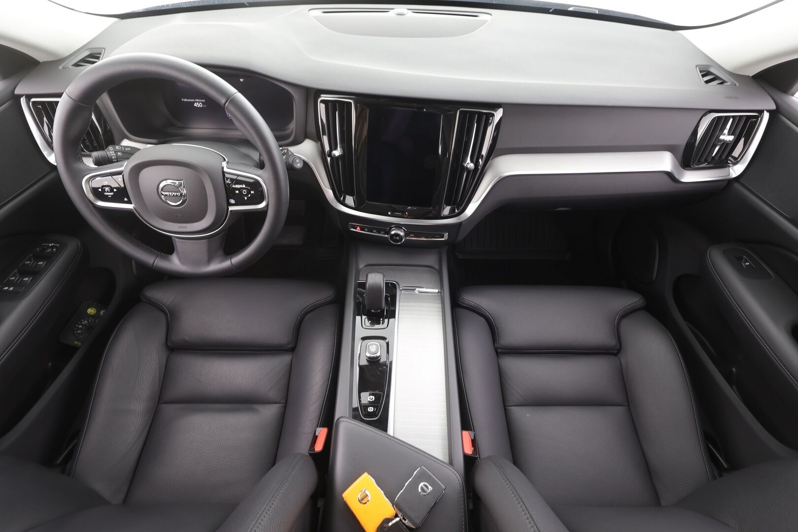 Volvo V60 2023 B4 MHEV Business Plus Bright DCT aut - | ACC | Webasto | Koukku | Muistinahat | Sporttipenkit | Full-LED | P.kamera | High performance audio | Keyless | 1-om suomiauto | 