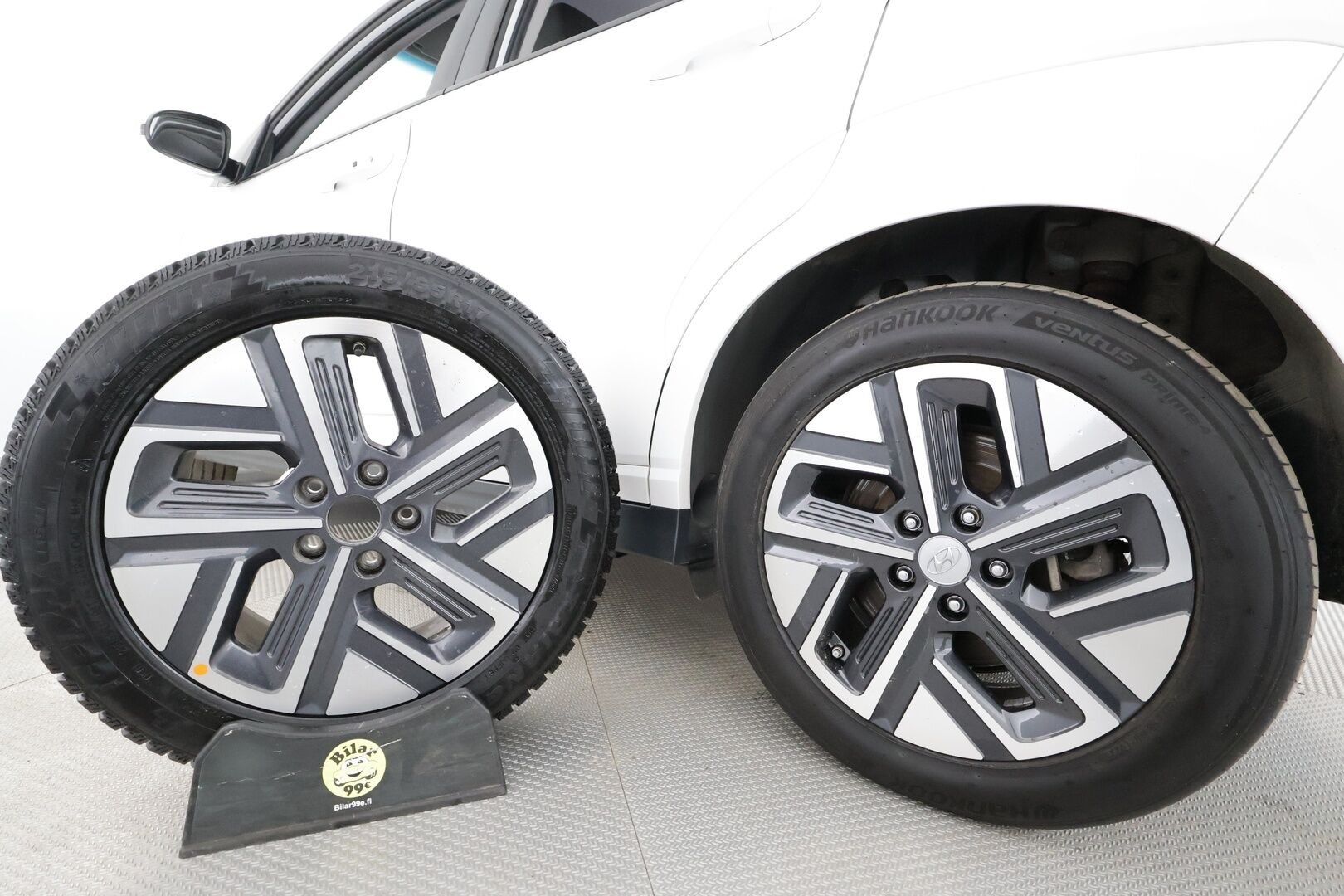 Hyundai KONA 2023 electric 64 kWh 204 hv Comfort MY21 * ACC / ILP / P.kamera / Digimittaristo / Ratinlämmitin / Keyless / LED * - 1.Om Suomi-auto / Akku kuntotarkastettu SoH 95,6% / Kahdet renkaat aluvanteilla / Merkkihuollettu