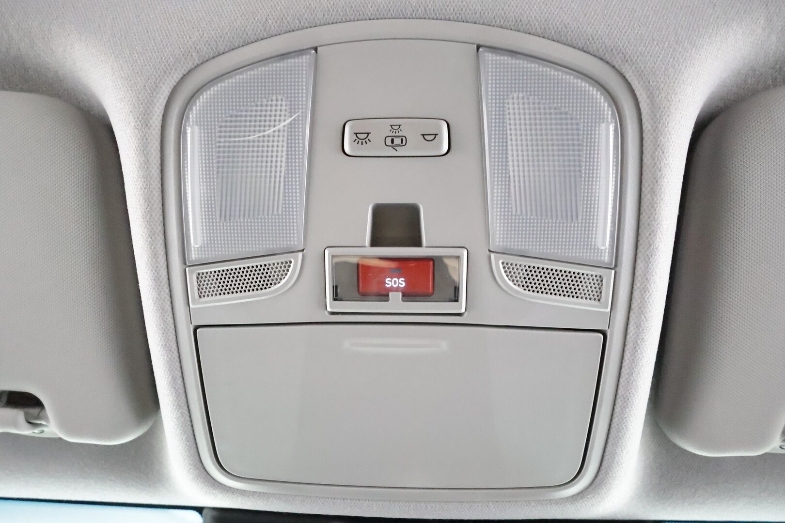 Hyundai KONA 2023 electric 64 kWh 204 hv Comfort MY21 * ACC / ILP / P.kamera / Digimittaristo / Ratinlämmitin / Keyless / LED * - 1.Om Suomi-auto / Akku kuntotarkastettu SoH 95,6% / Kahdet renkaat aluvanteilla / Merkkihuollettu