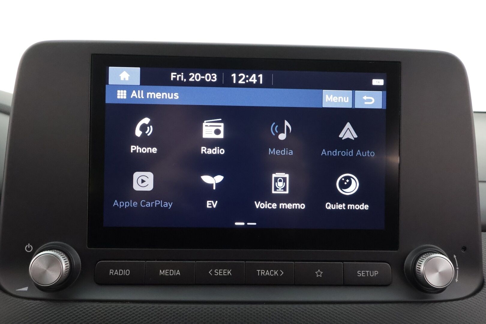 Hyundai KONA 2023 electric 64 kWh 204 hv Comfort MY21 * ACC / ILP / P.kamera / Digimittaristo / Ratinlämmitin / Keyless / LED * - 1.Om Suomi-auto / Akku kuntotarkastettu SoH 95,6% / Kahdet renkaat aluvanteilla / Merkkihuollettu