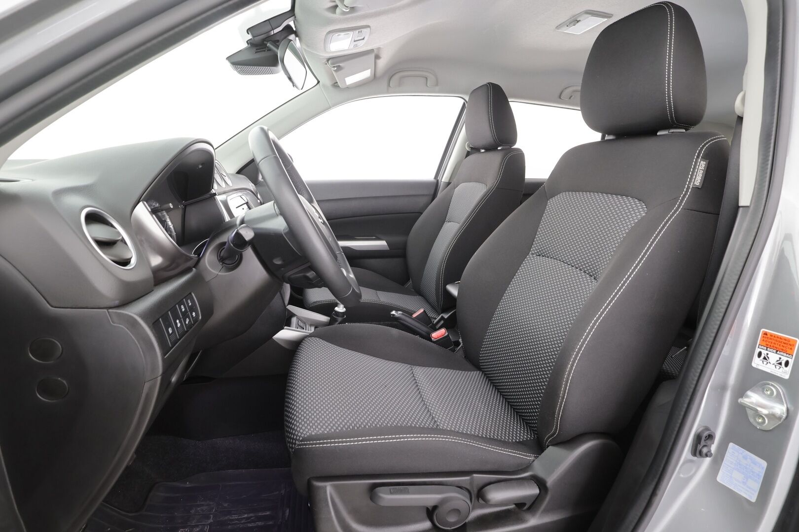 Suzuki Vitara 2024 1,4 BOOSTERJET 4WD GL+ 6MT HYBRID - | ACC | P.Kamera | Kaistavahti | LED | Lohko | Katvevarotin | Bluetooth | 1.Om Suomi-auto | Tehdastakuu | Kahdet renkaat aluvanteilla |