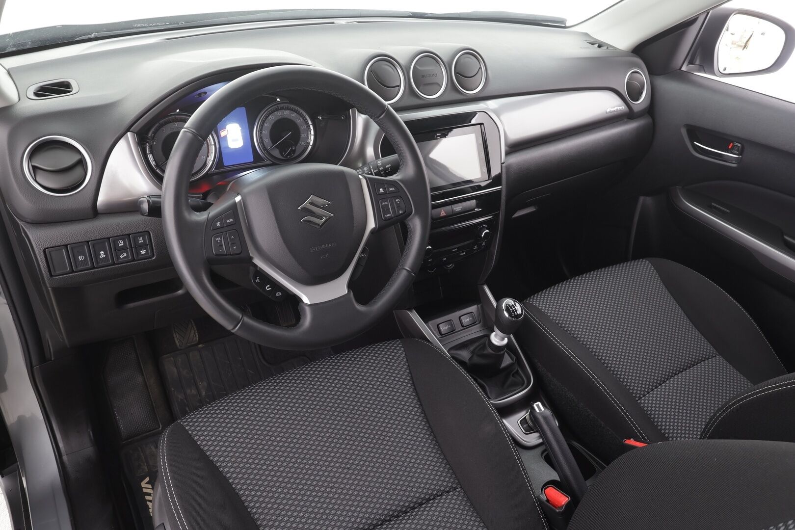 Suzuki Vitara 2024 1,4 BOOSTERJET 4WD GL+ 6MT HYBRID - | ACC | P.Kamera | Kaistavahti | LED | Lohko | Katvevarotin | Bluetooth | 1.Om Suomi-auto | Tehdastakuu | Kahdet renkaat aluvanteilla |