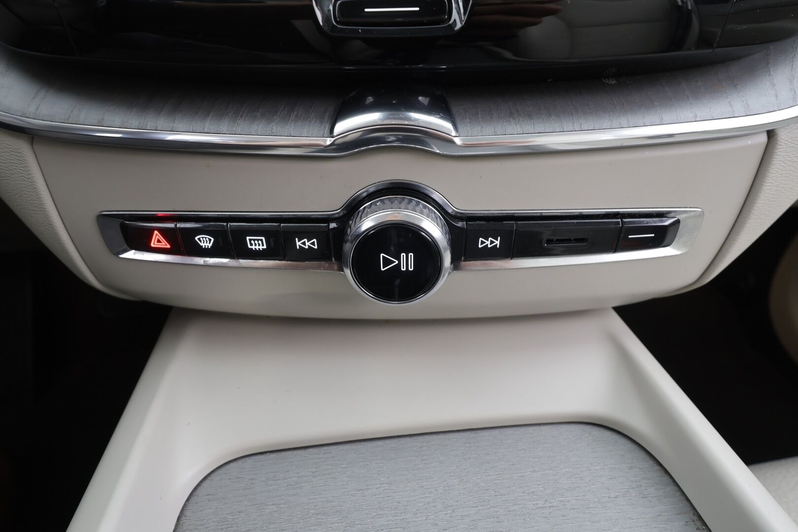 Volvo XC60 2023 T8 AWD Long Range High Performance Plus Bright aut - HUD | Pilot assist | Koukku | P-kamera | Muistipenkki | Panorama | Merkkihuollot | Full-LED | 