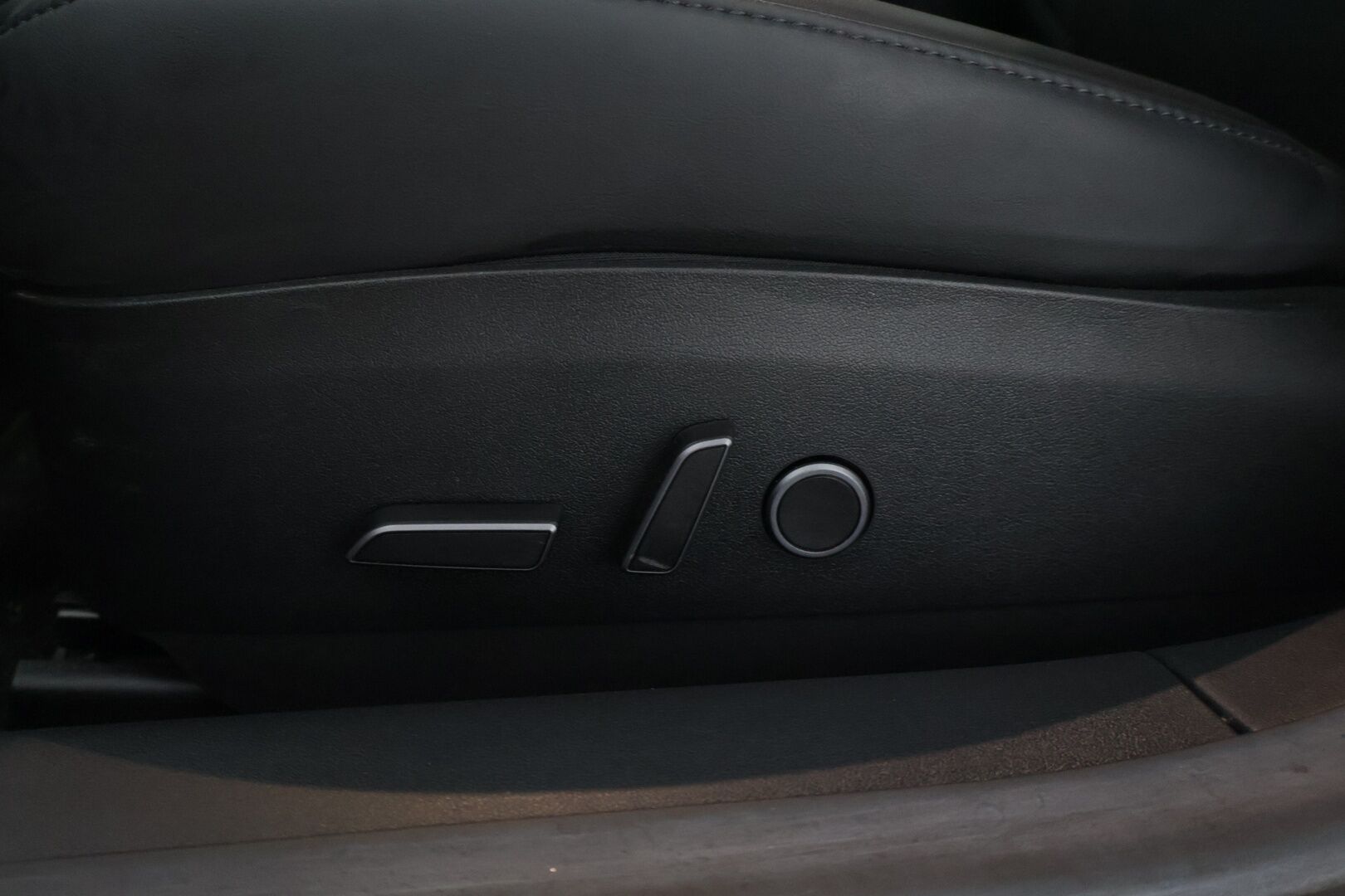 Tesla Model 3 2021 Long Range * Refresh / Ilmalämpöpumppu / Matrix LED / Premium Audio / Muistipenkki /  Nahkasisusta / BLIS / Lasikatto * - * Refresh / Siisti yksilö / 2x renkaat ja vanteet / Akku kuntotarkastettu * - HULLUT AVAJAISHULINAT KORKOTARJOUS 3,29 %