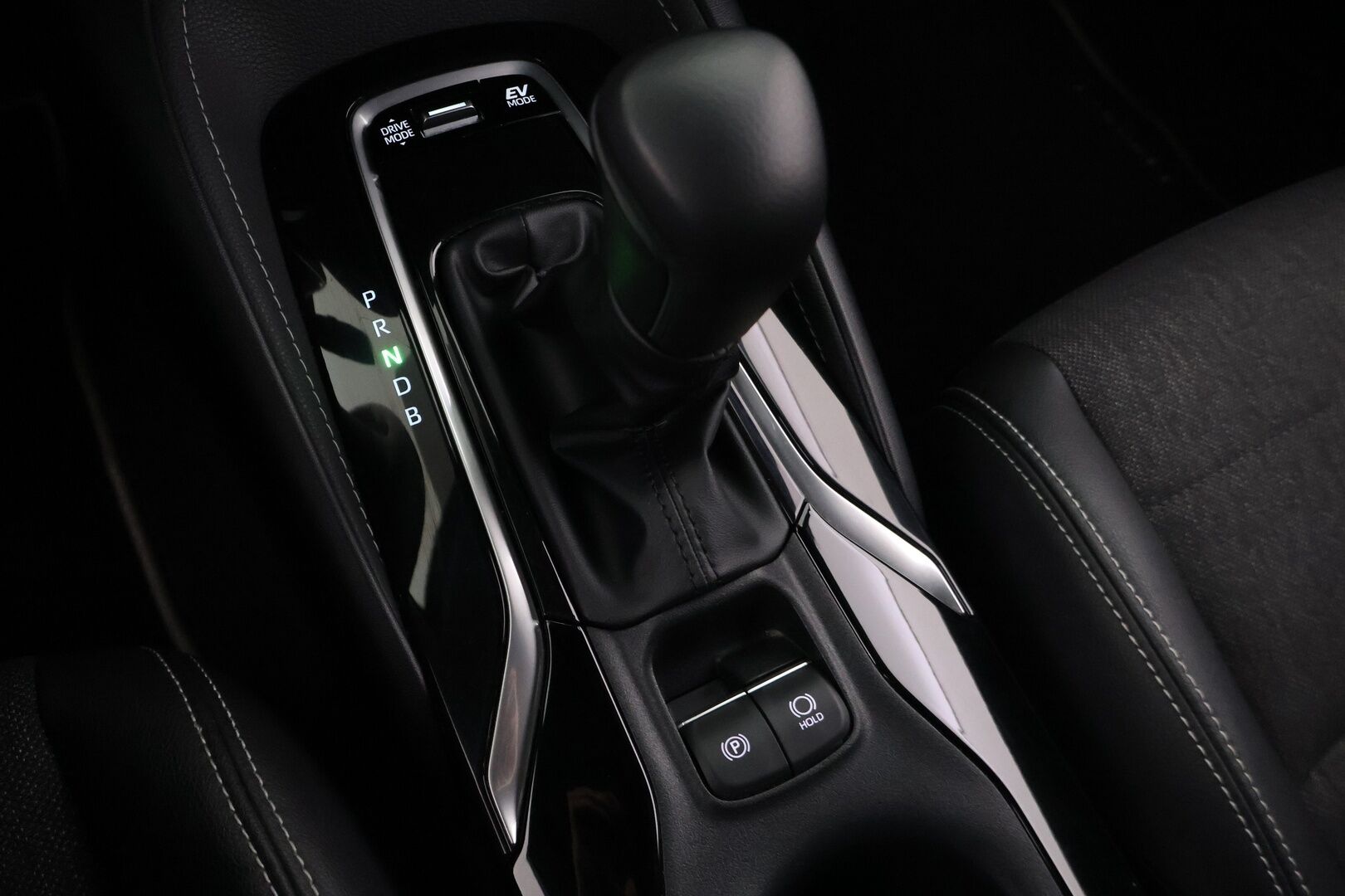 Toyota Corolla 2023 Touring Sports 1,8 Hybrid Launch Edition ** 2.om Suomi-auto / Navigointi / ACC / Facelift / P.kamera / Puolnahkasisus ** - Upeassa kunnossa oleva Suomi-auto suoraan toiselta omistajalta! / Takuu voimassa! - HULLUT AVAJAISHULINAT KORKOTARJOUS 3,29 %