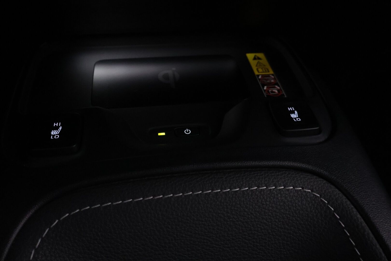 Toyota Corolla 2023 Touring Sports 1,8 Hybrid Launch Edition ** 2.om Suomi-auto / Navigointi / ACC / Facelift / P.kamera / Puolnahkasisus ** - Upeassa kunnossa oleva Suomi-auto suoraan toiselta omistajalta! / Takuu voimassa! - HULLUT AVAJAISHULINAT KORKOTARJOUS 3,29 %