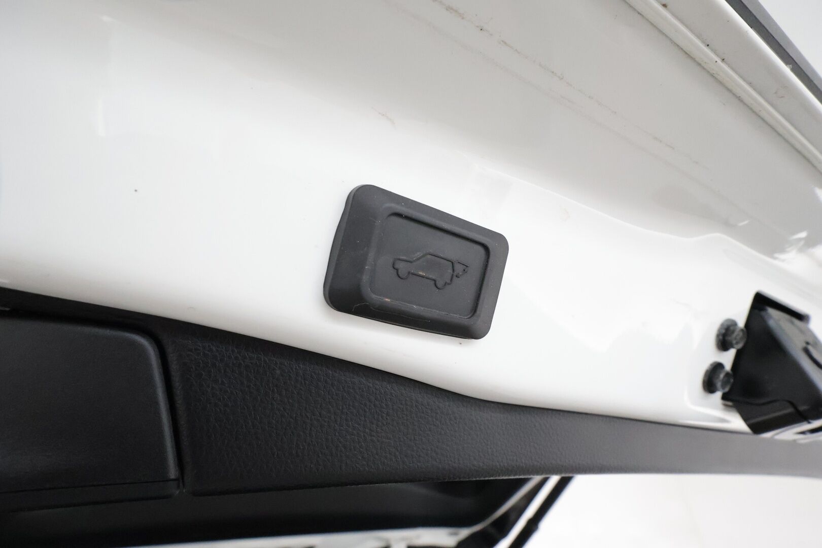 Toyota RAV4 2022 Hybrid AWD-i Executive Premium **Facelift / Muistipenkki / Mustat nahat / ACC / P.kamera / LED / ** - Kahdet renkaat aluvanteilla