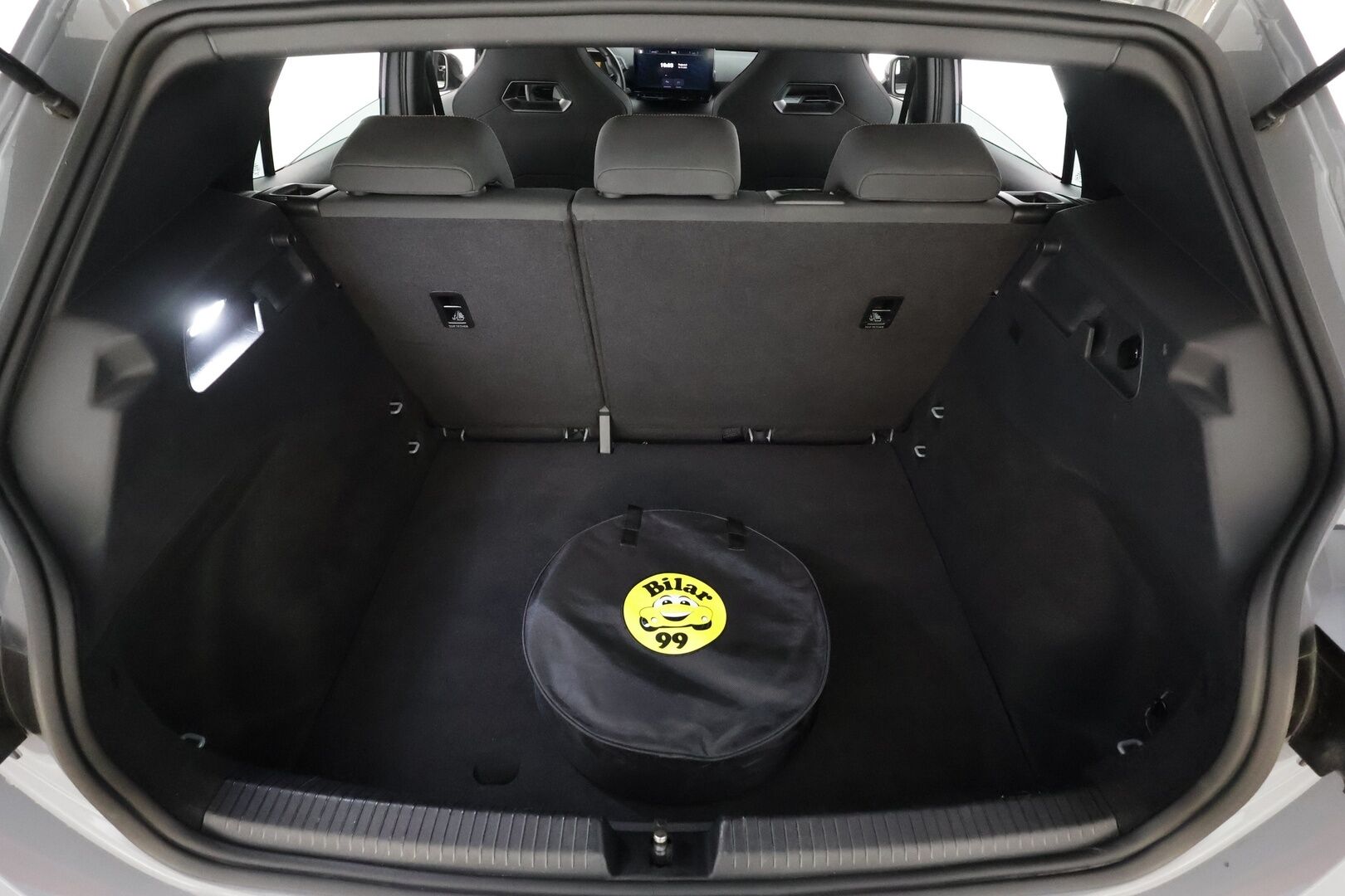 CUPRA Born 2023 150 kW 58 kWh * ACC / P.kamera / LED / Navi / ILP / Sporttipenkit * - Akku kuntotarkistettu / Kahdet renkaat aluvanteilla - HULLU BLACKWEEK KORKOTARJOUS 2,49%