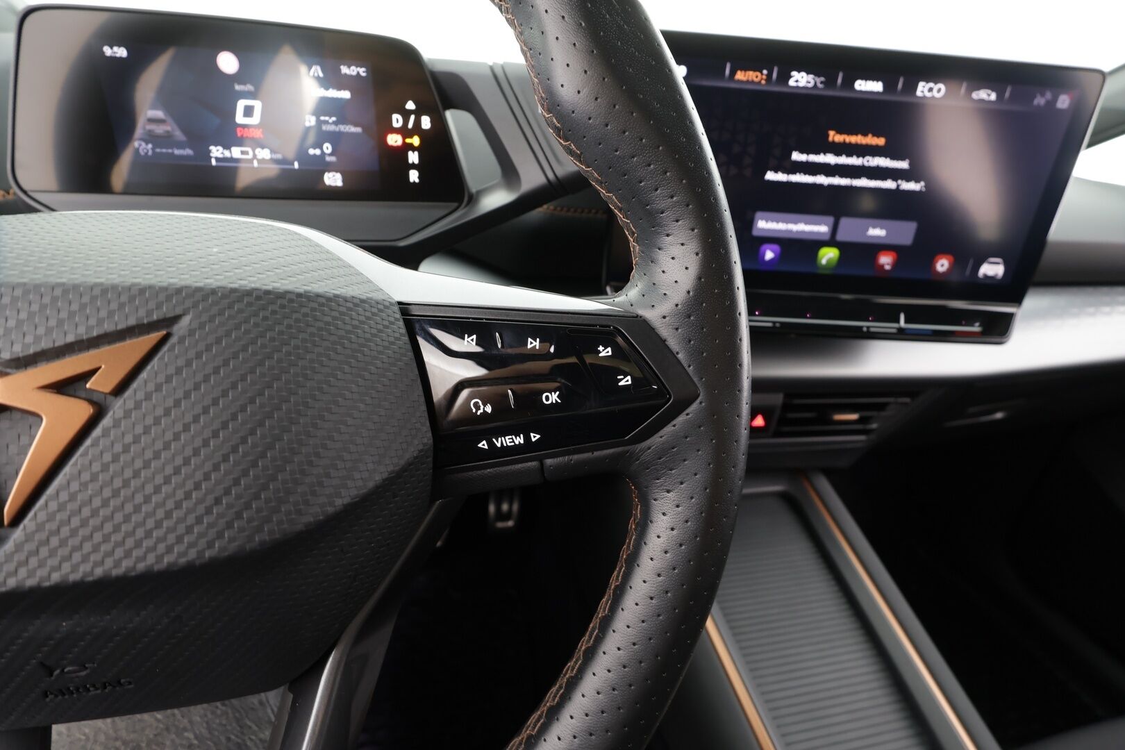 CUPRA Born 2023 150 kW 58 kWh * ACC / P.kamera / LED / Navi / ILP / Sporttipenkit * - Akku kuntotarkistettu / Kahdet renkaat aluvanteilla - HULLU BLACKWEEK KORKOTARJOUS 2,49%