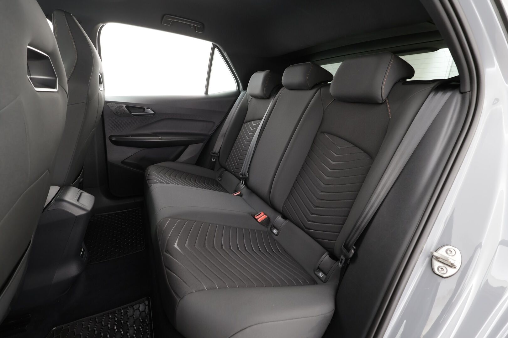 CUPRA Born 2023 150 kW 58 kWh * ACC / P.kamera / LED / Navi / ILP / Sporttipenkit * - Akku kuntotarkistettu / Kahdet renkaat aluvanteilla - HULLU BLACKWEEK KORKOTARJOUS 2,49%