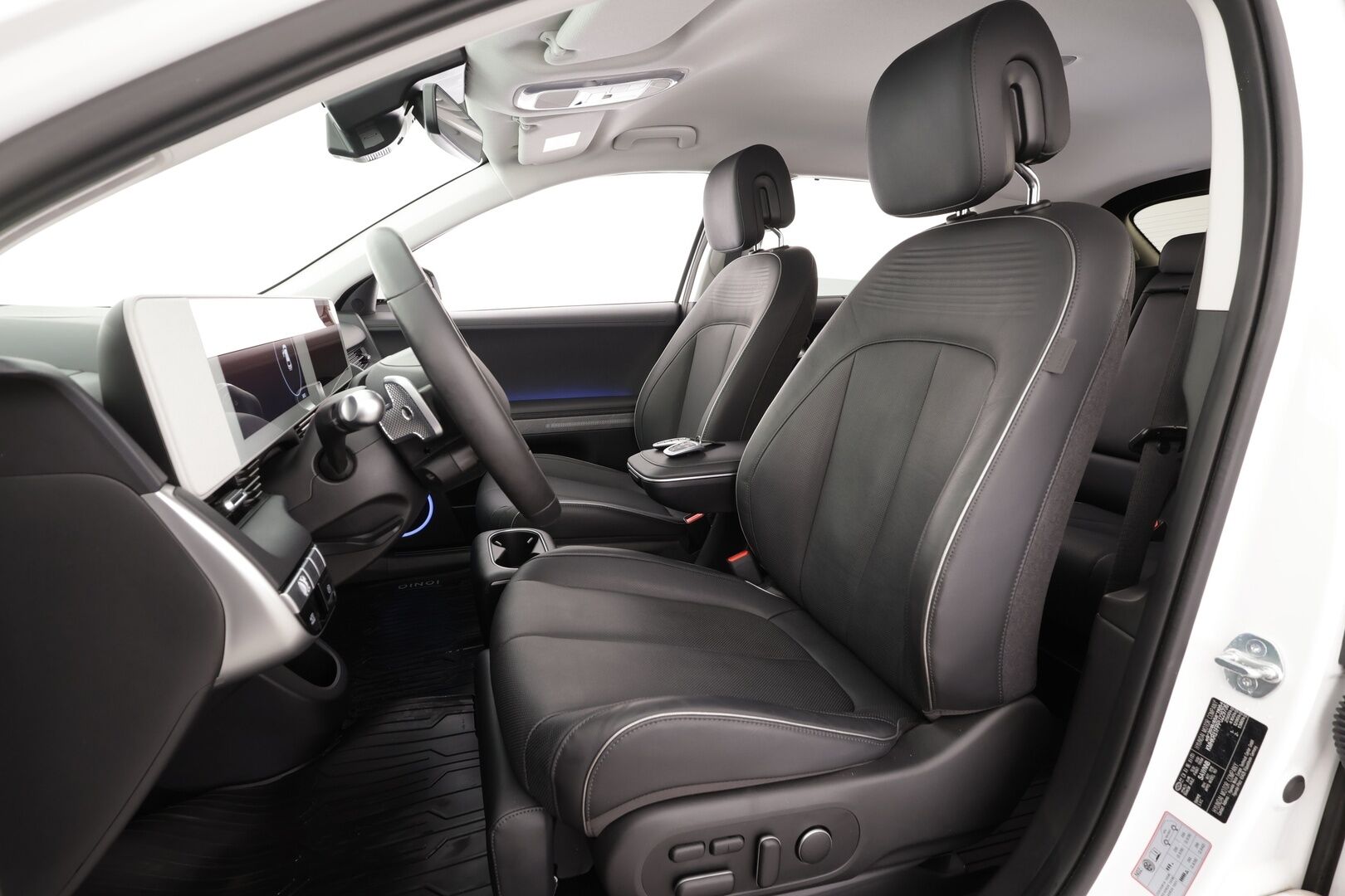 Hyundai IONIQ 5 2023 77 kWh 325 hv AWD Premium - | Bose | ILP | HUD | Koukku | ACC | LED | 360 | Ilmastoitu Relaxation-penkki Muistilla | Kaistavahti | Katveavustin | HDA | Keyless | Navi | 1-om Suomi-auto | Kahdet renkaat | Merkkihuollettu |
