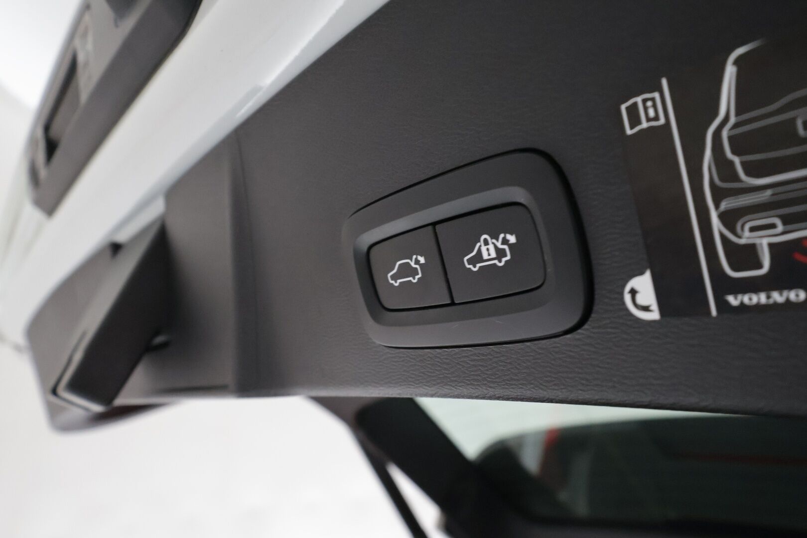Volvo XC40 2021 T5 TwE Inscription aut ** Pa-lisälämmitin / Adapt.vakkari / Panorama / Nahkasisusta / Apple&Android / Bliss / Keyless - Digimittaristo / 2x Renkaat / Ambient Light / Peruutuskamera 