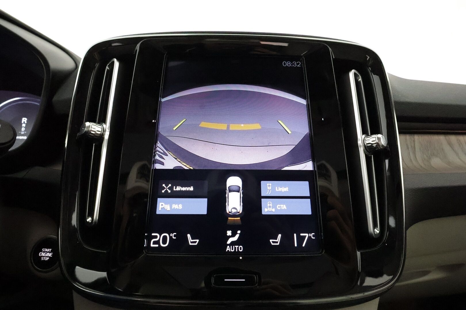 Volvo XC40 2021 T5 TwE Inscription aut ** Pa-lisälämmitin / Adapt.vakkari / Panorama / Nahkasisusta / Apple&Android / Bliss / Keyless - Digimittaristo / 2x Renkaat / Ambient Light / Peruutuskamera 